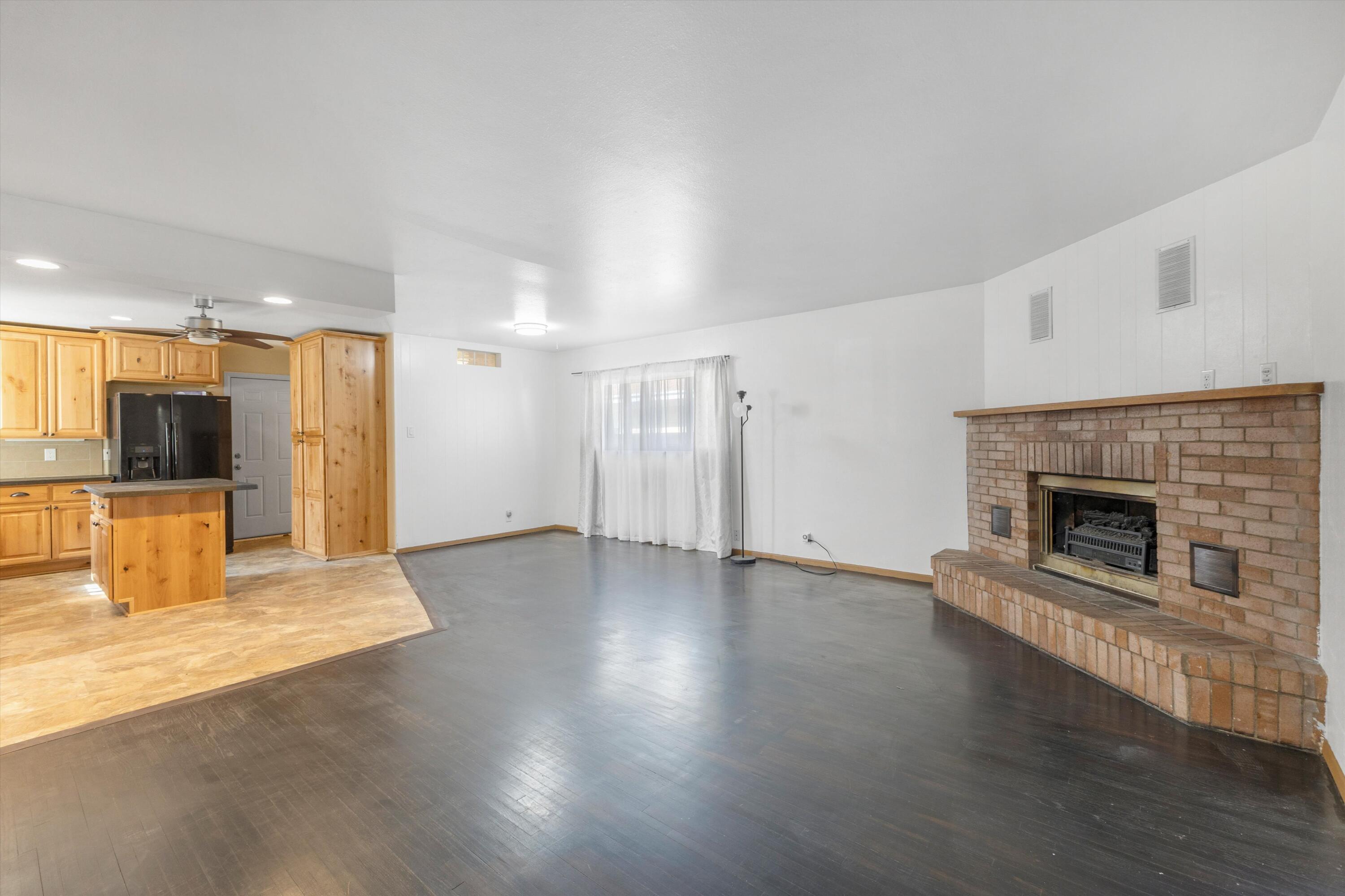Photo 13 — 3833 Goodrich Avenue NE