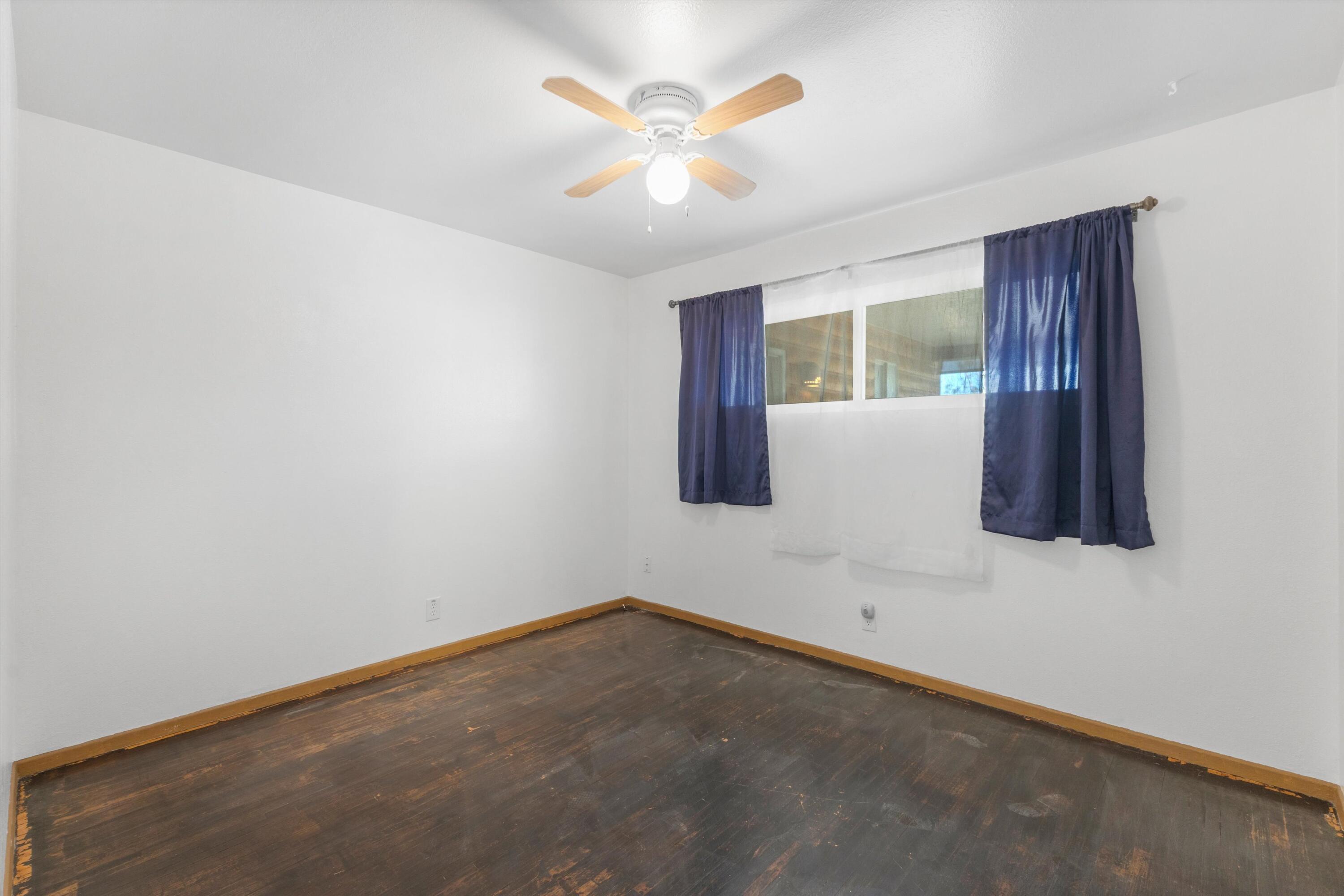 Photo 16 — 3833 Goodrich Avenue NE