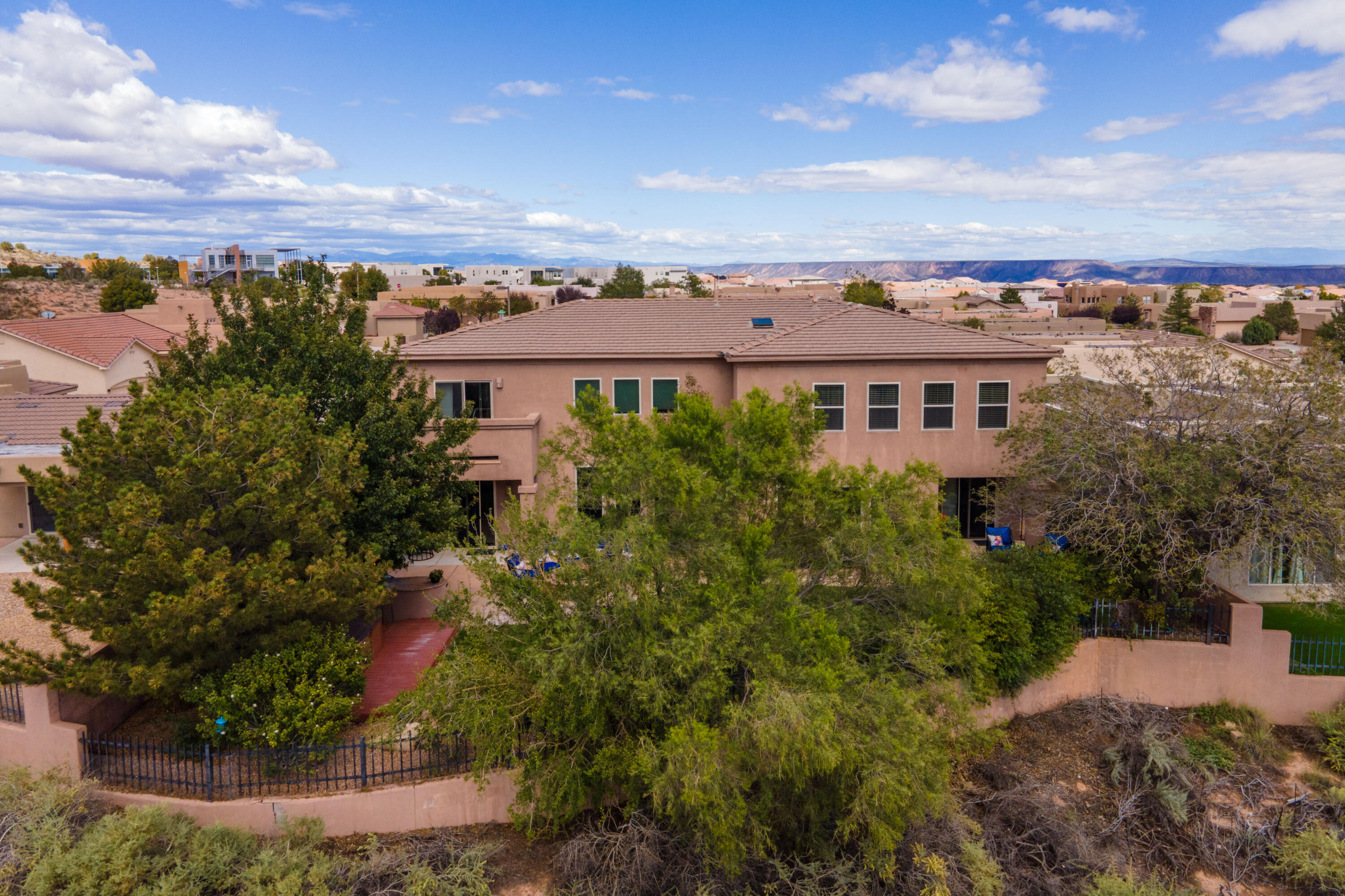 Photo 2 — 2929 Redondo Santa Fe Loop NE