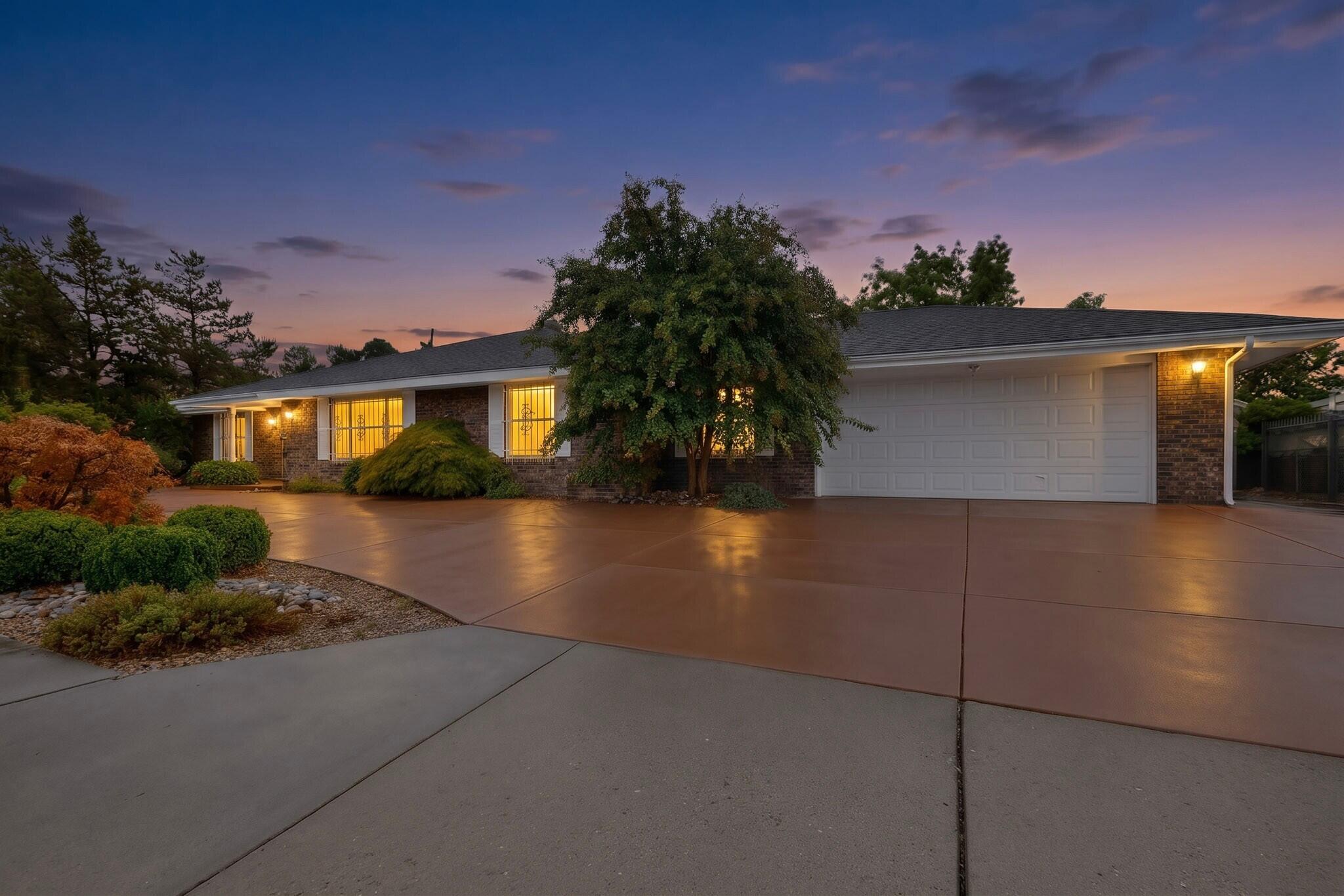7704 American Heritage Drive NE, Albuquerque, NM 87109