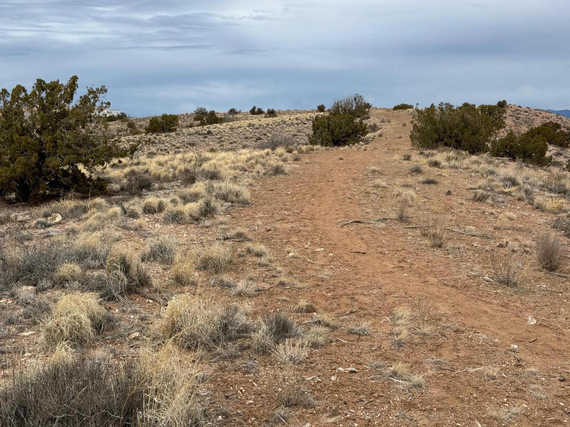 Photo 4 — 6009 Ridgeline Pl Ne