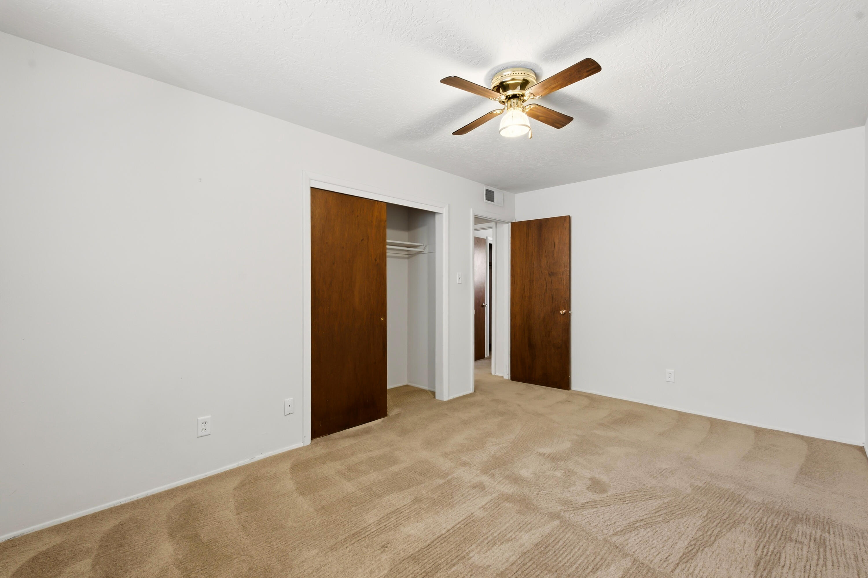 Photo 13 — 10428 Santa Susana Road NE