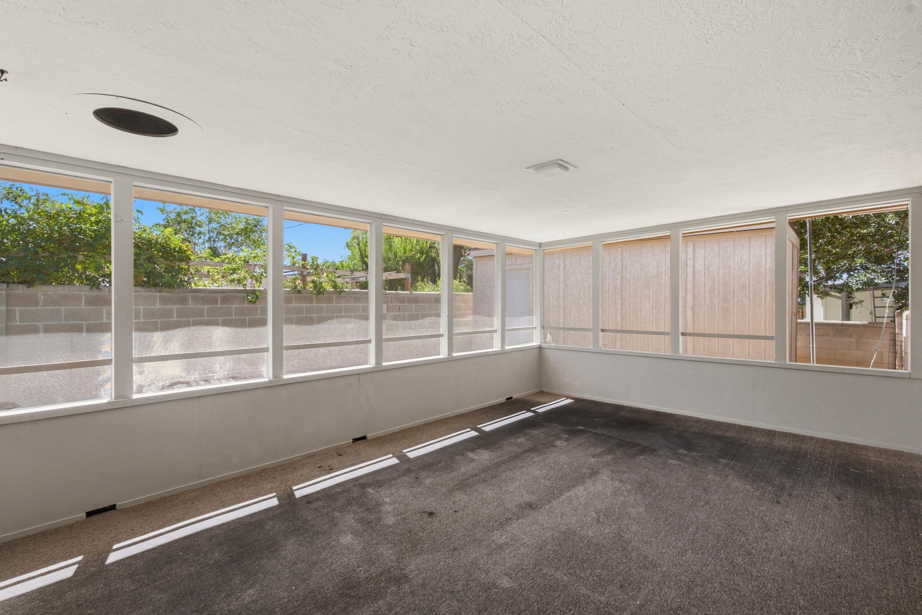 Photo 8 — 10428 Santa Susana Road NE