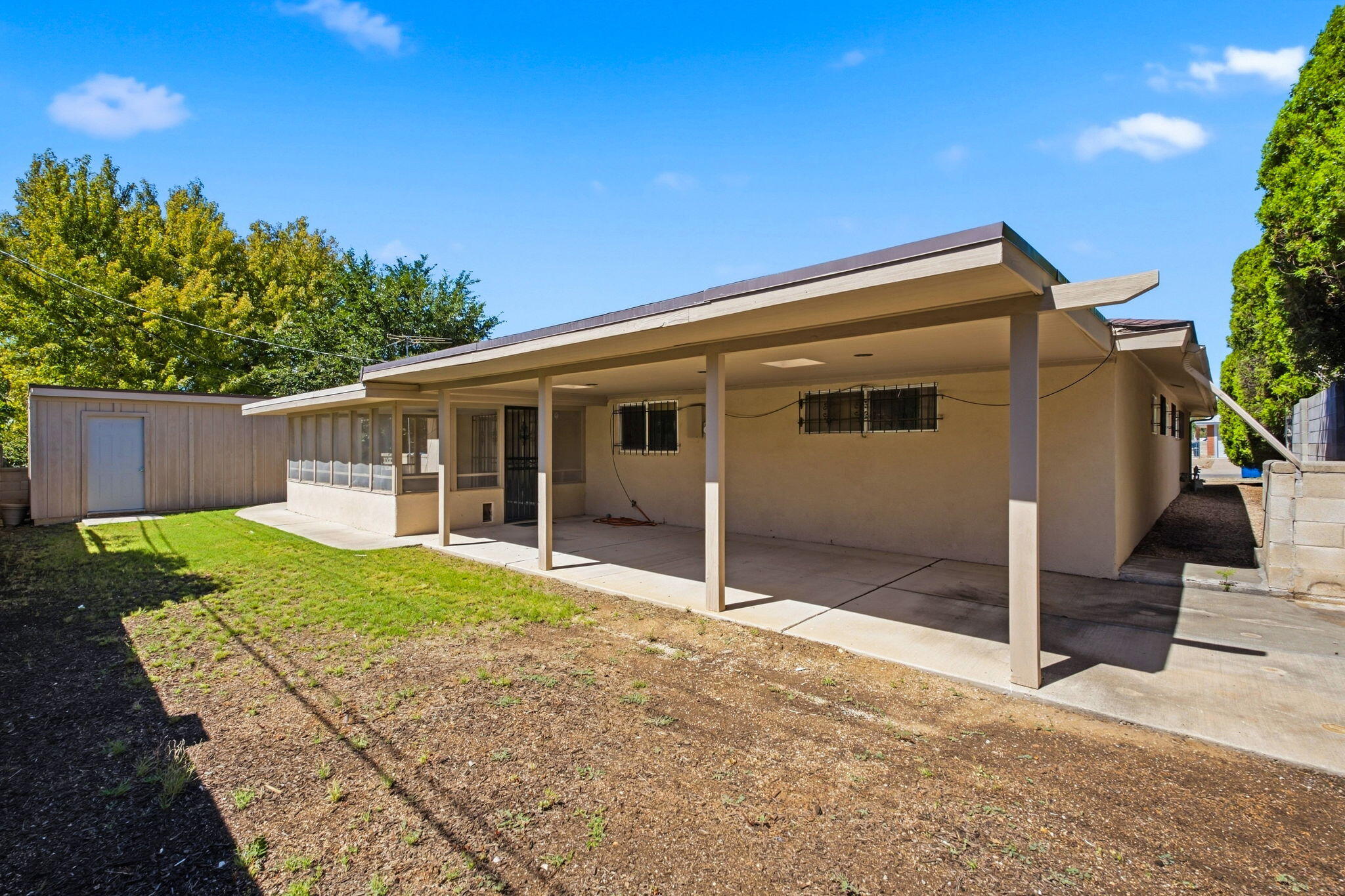 Photo 5 — 10428 Santa Susana Road NE