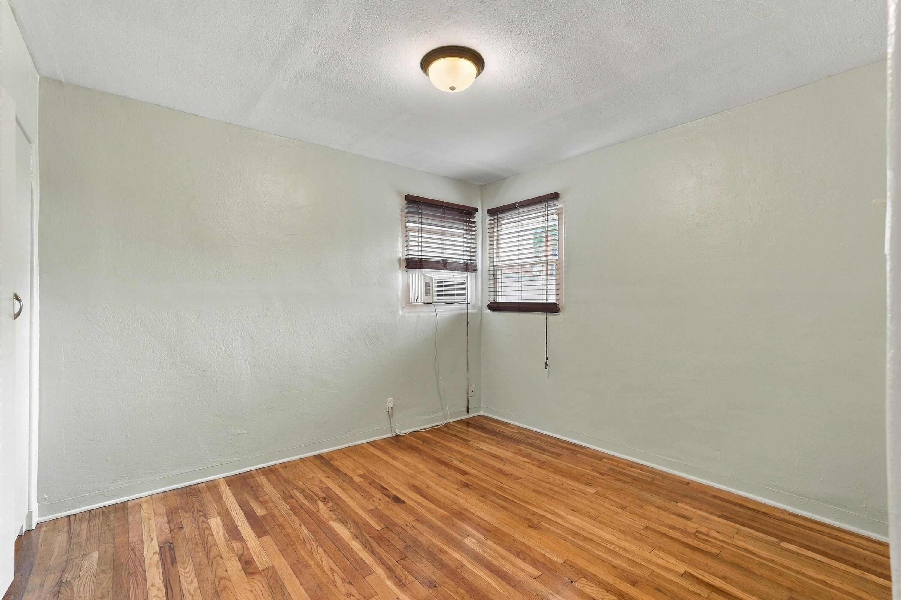 Photo 9 — 2734 San Rafael Avenue SE