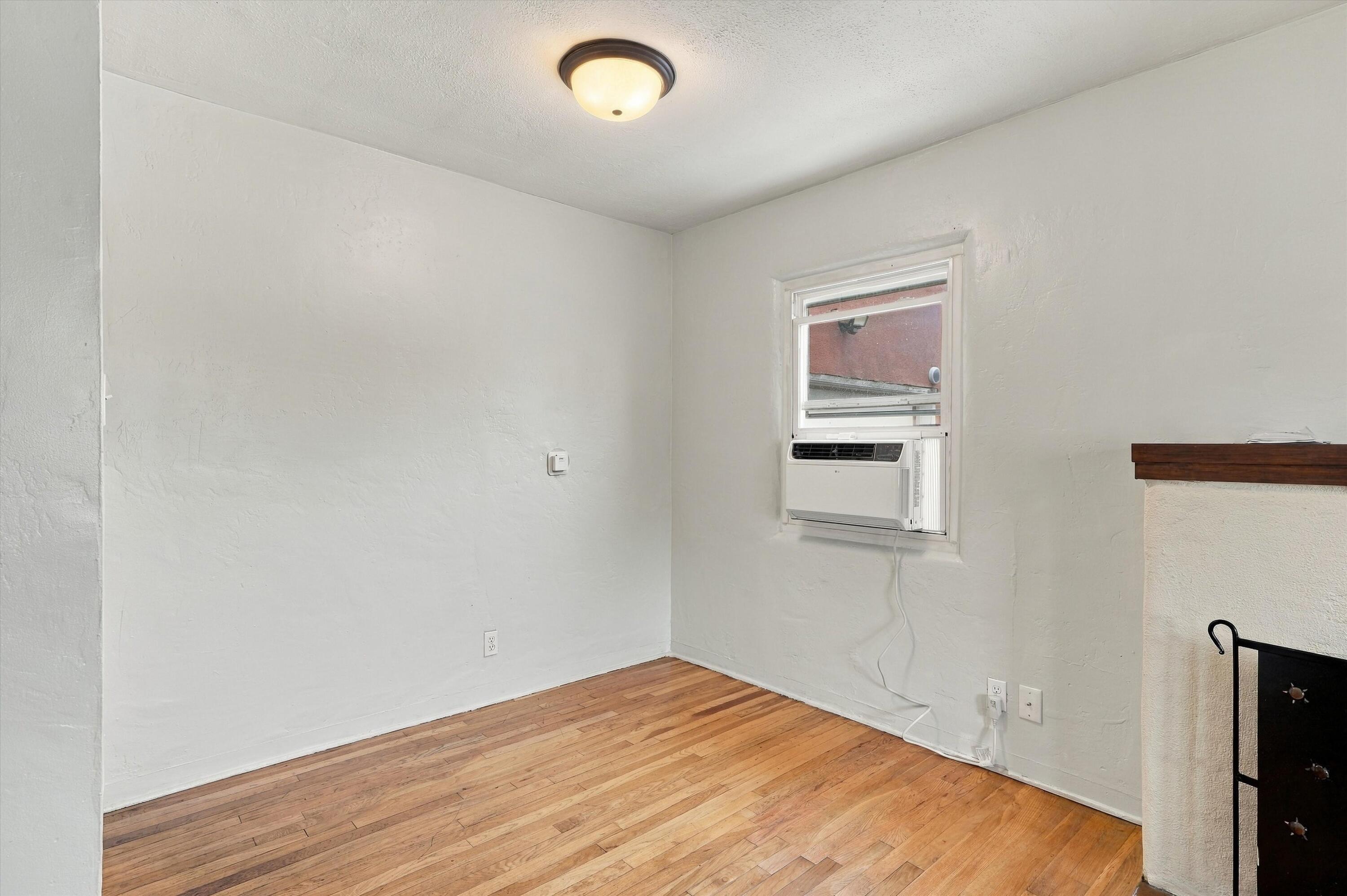 Photo 19 — 2734 San Rafael Avenue SE