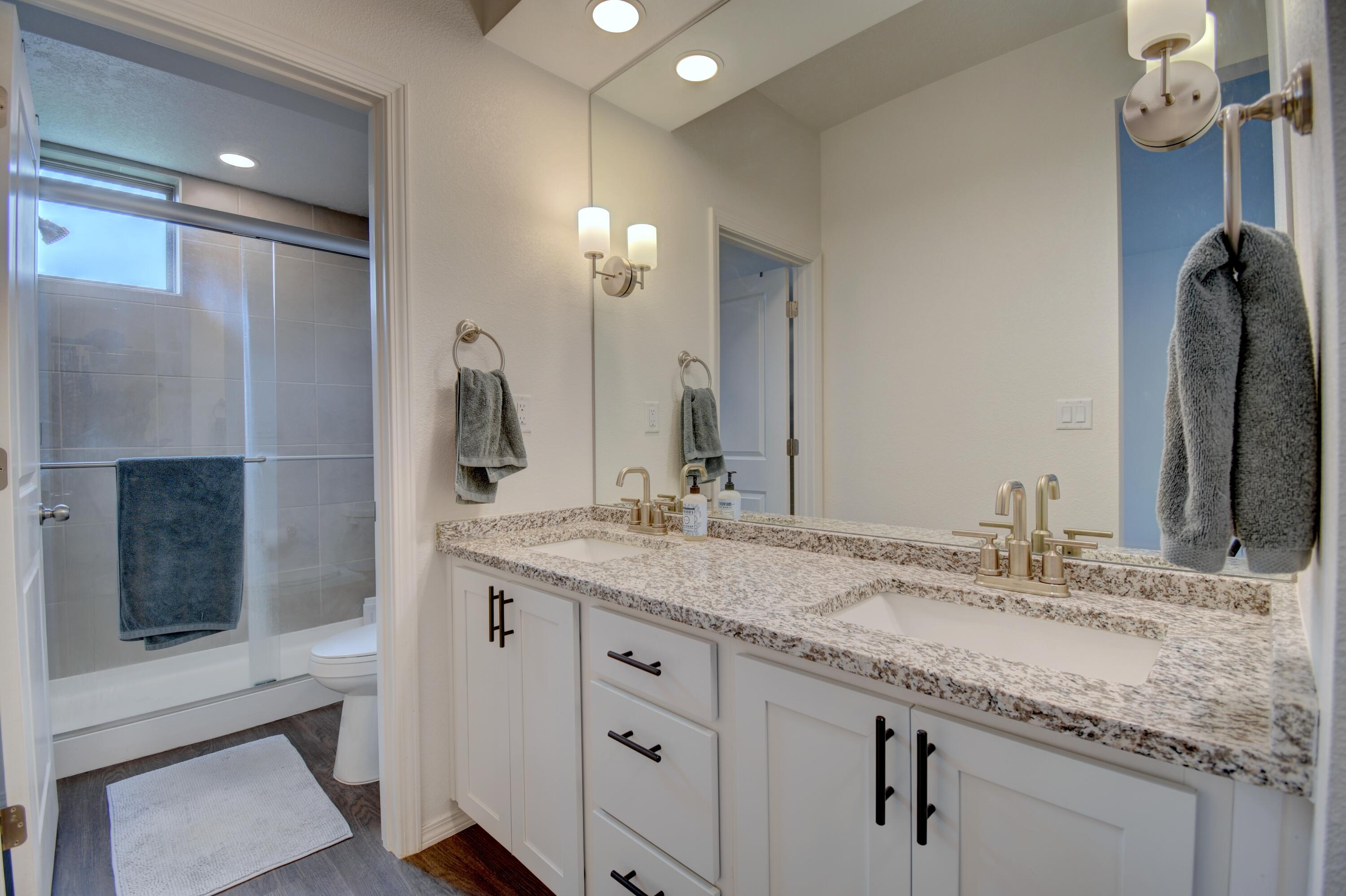 Photo 10 — 4373 Lauren Loop NE