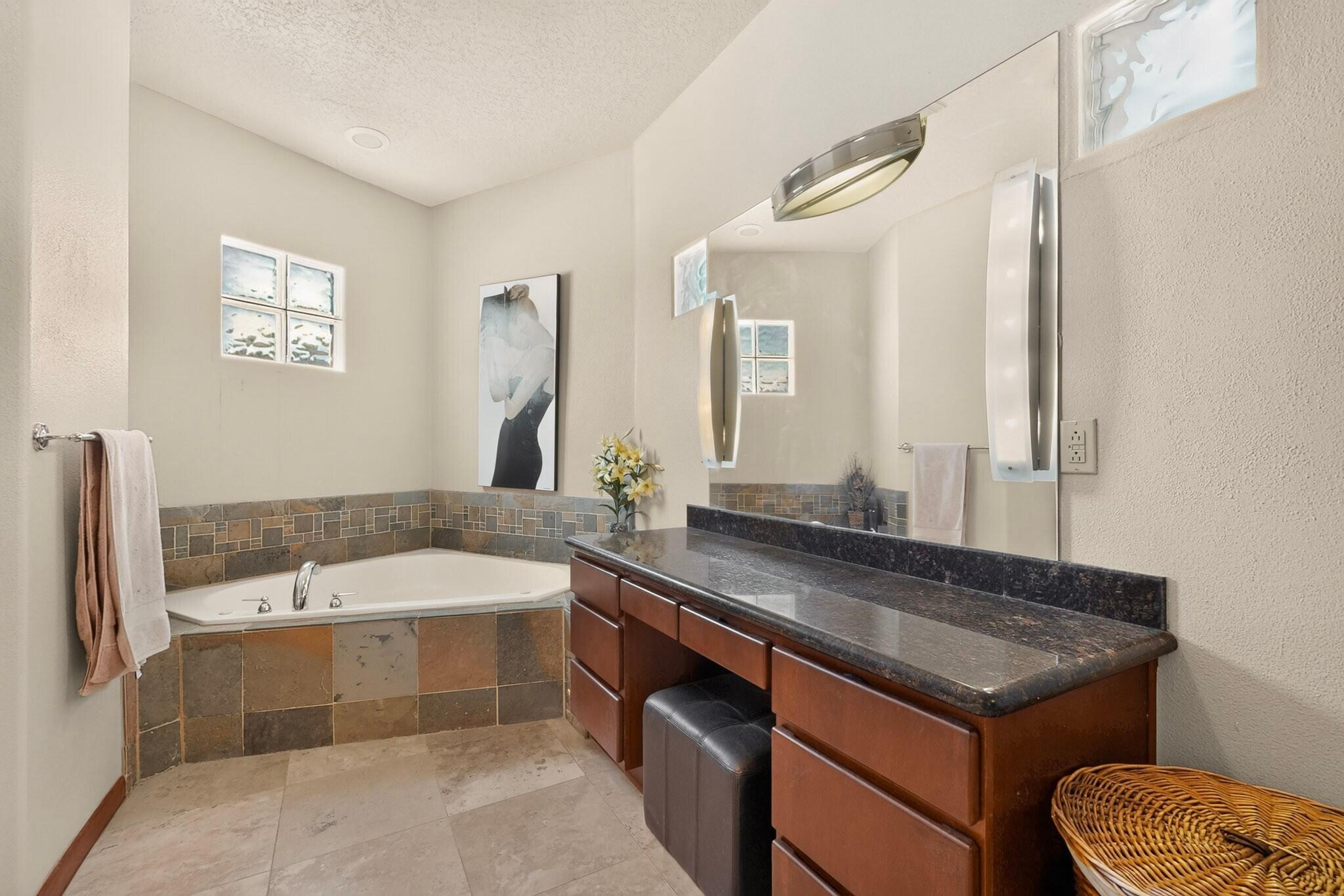 Photo 4 — 12407 Pristine Court NE