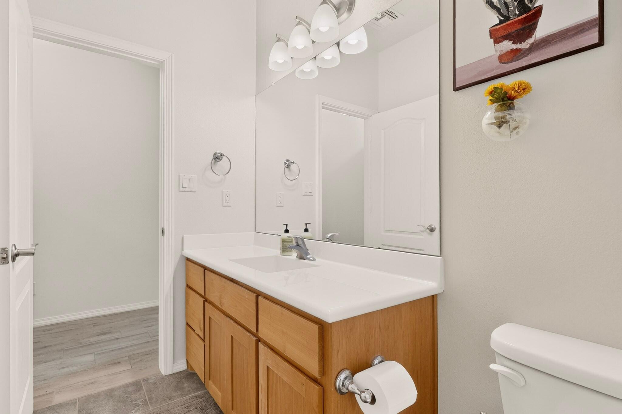 Photo 11 — 5823 Ermemin Avenue NW