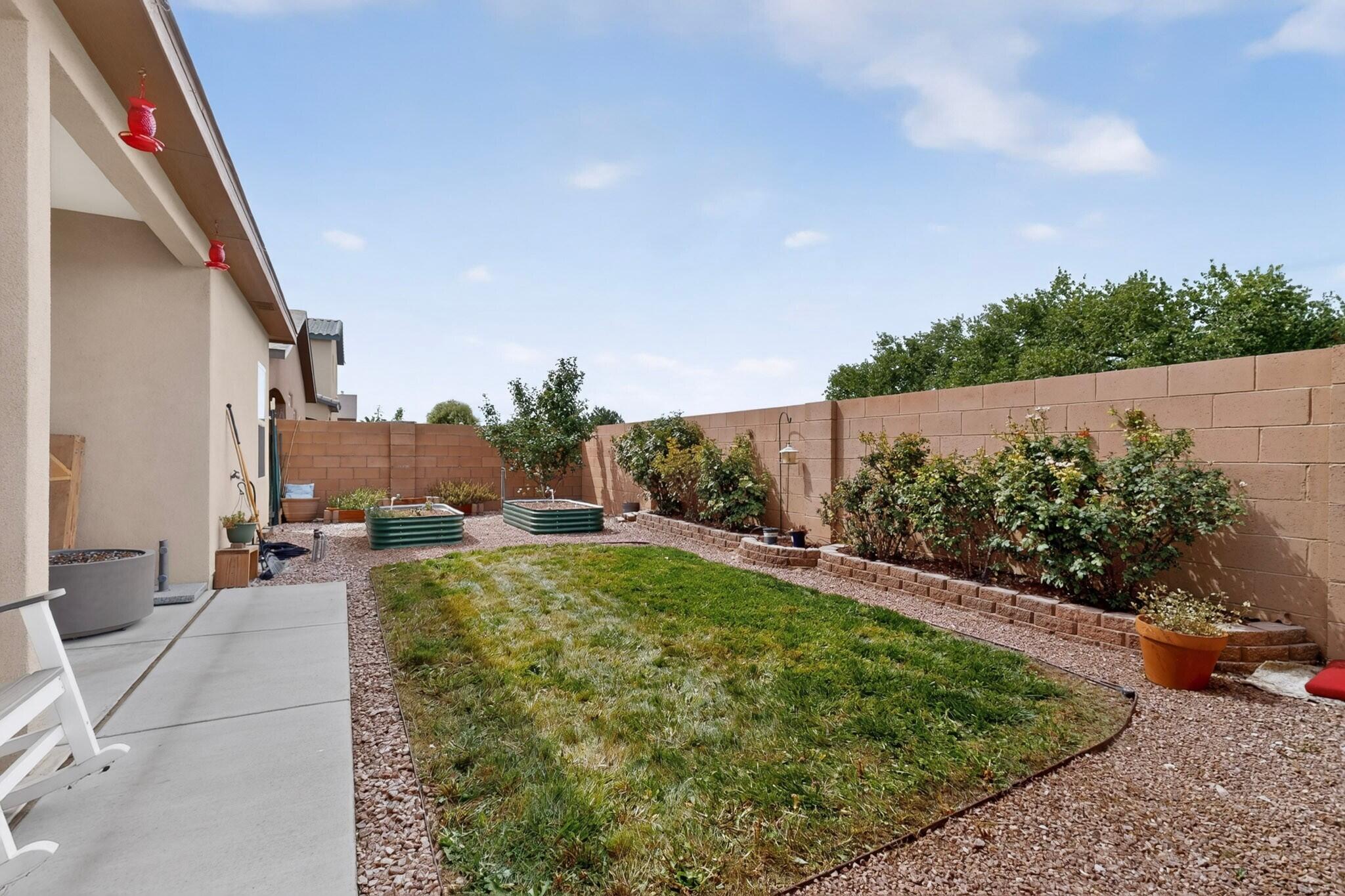 Photo 3 — 5823 Ermemin Avenue NW