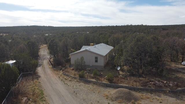Photo 11 — 82 Jesse James Road