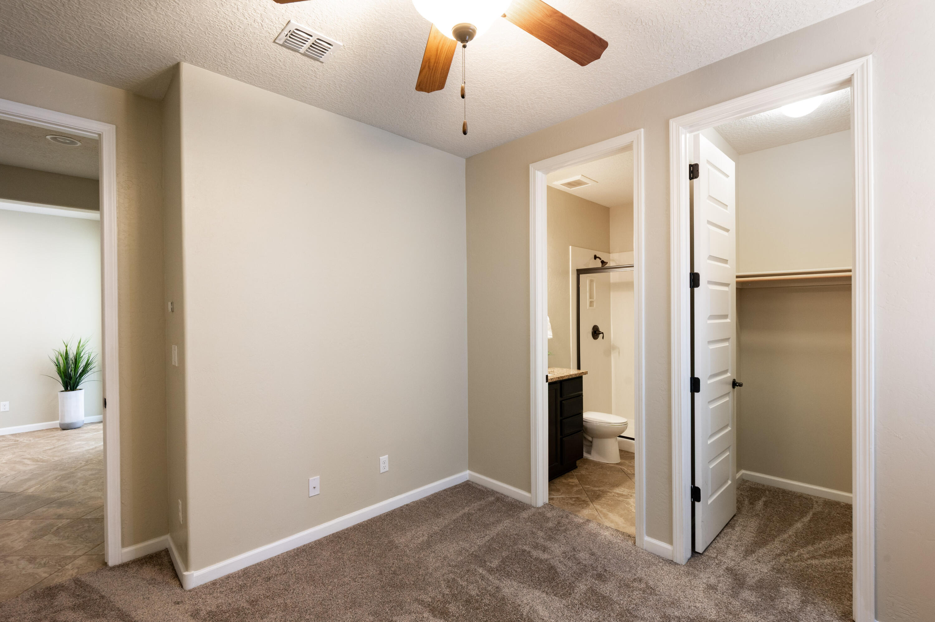 Photo 9 — 5001 Calle Parasol NW