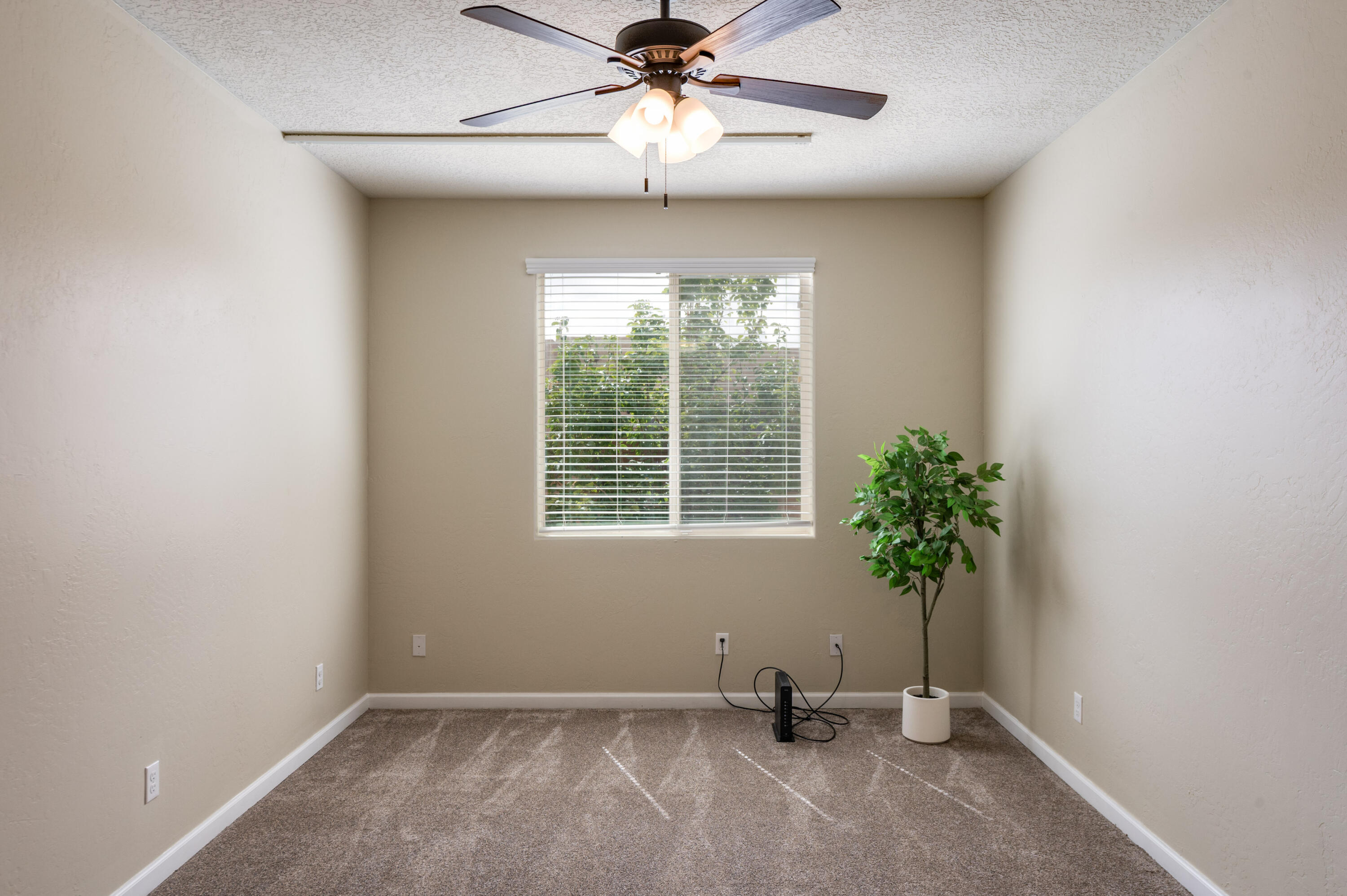 Photo 6 — 5001 Calle Parasol NW