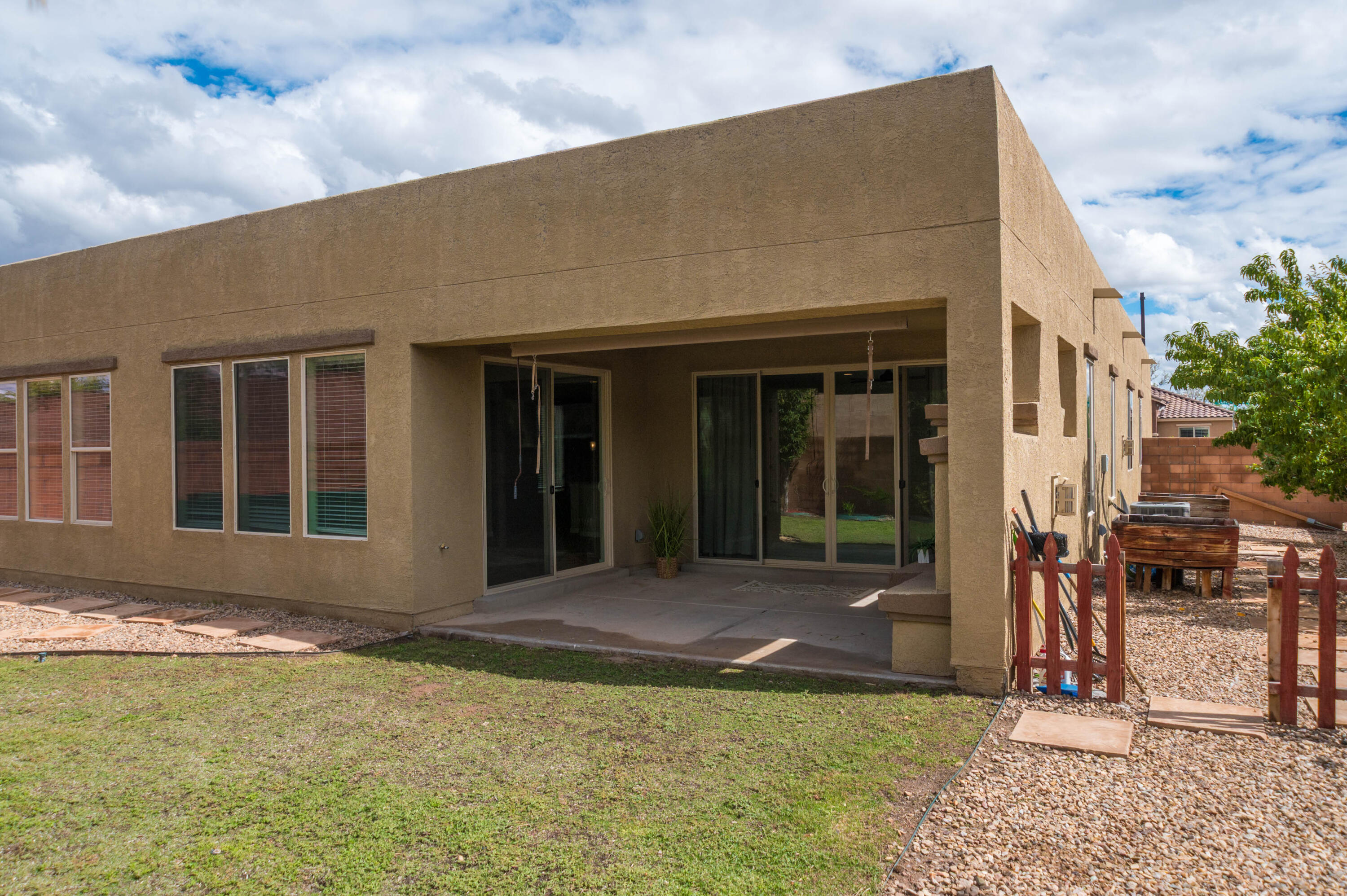 Photo 4 — 5001 Calle Parasol NW