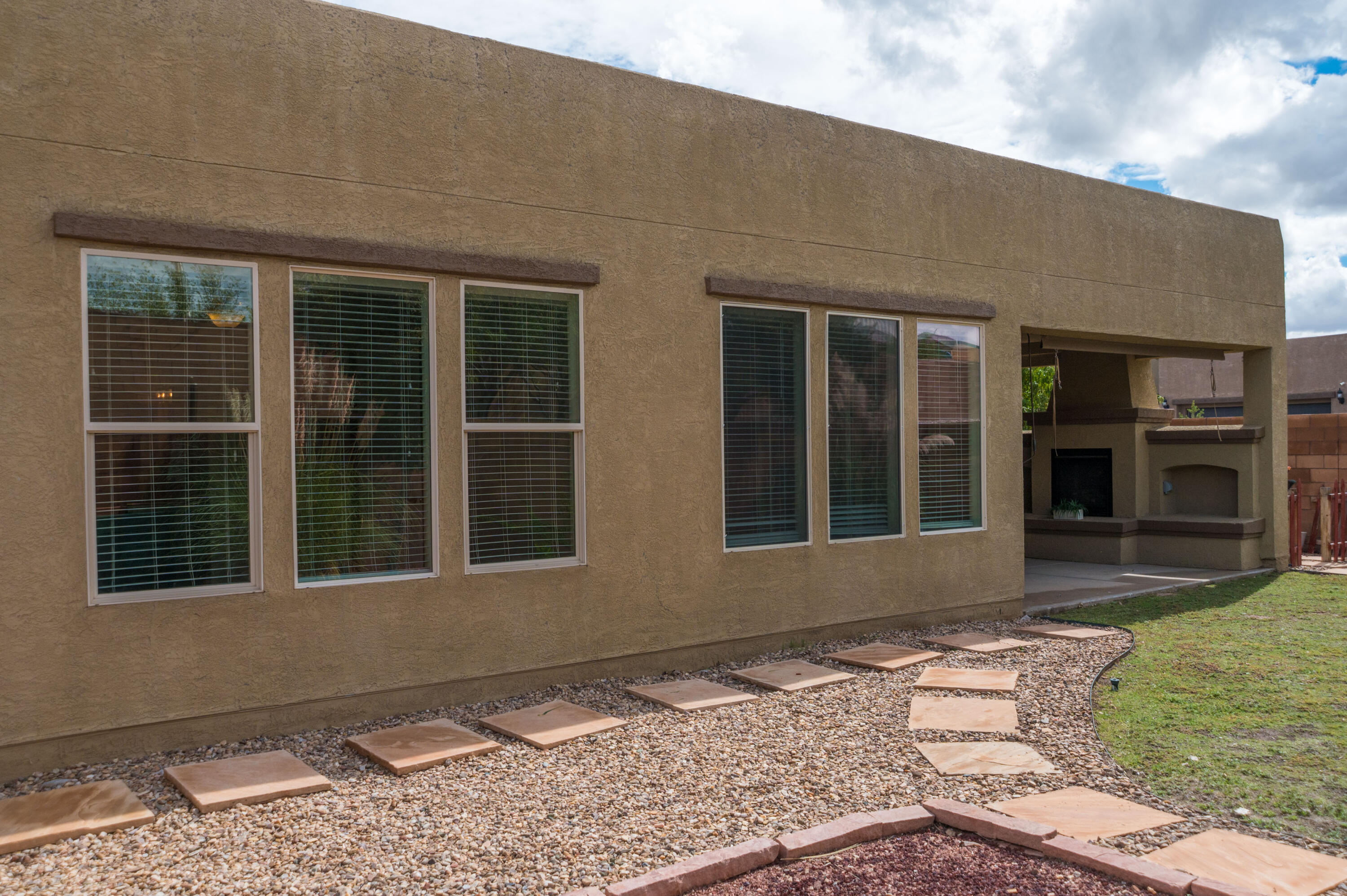Photo 3 — 5001 Calle Parasol NW
