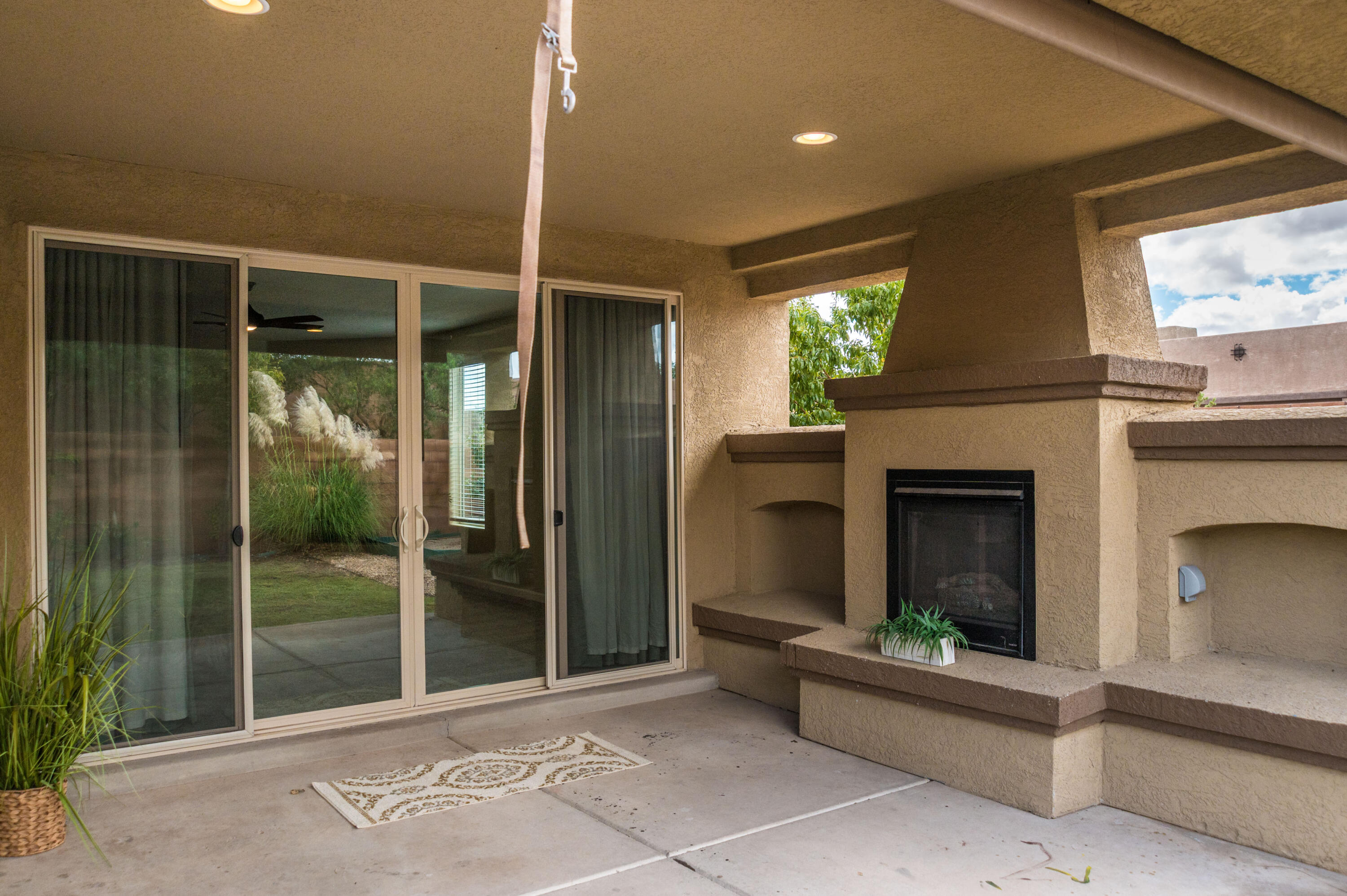 Photo 2 — 5001 Calle Parasol NW