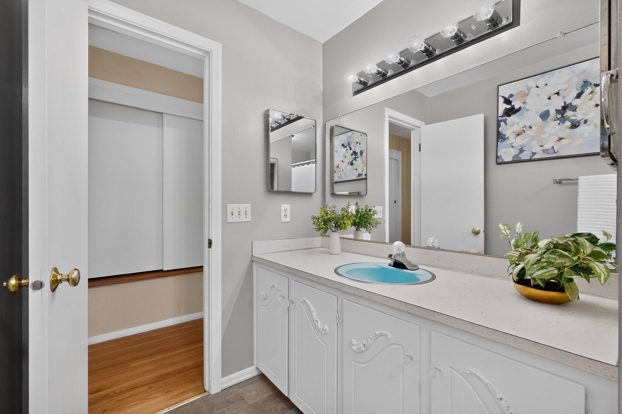 Photo 17 — 3418 Harwood Court NE