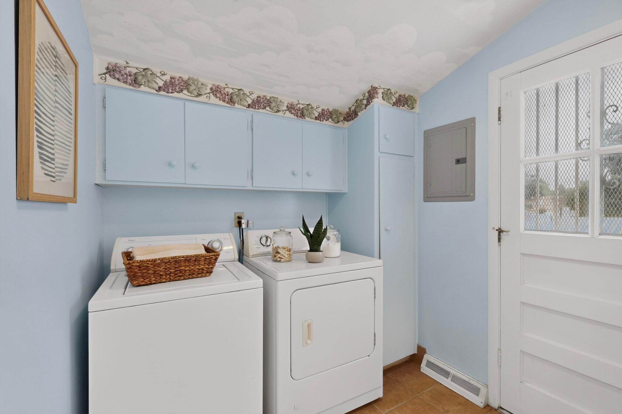 Photo 10 — 3418 Harwood Court NE