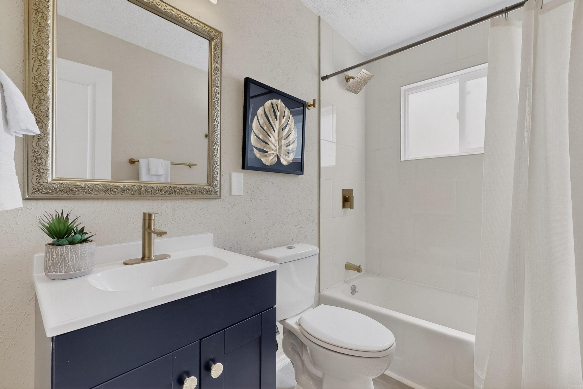 Photo 15 — 2805 Christine Street NE