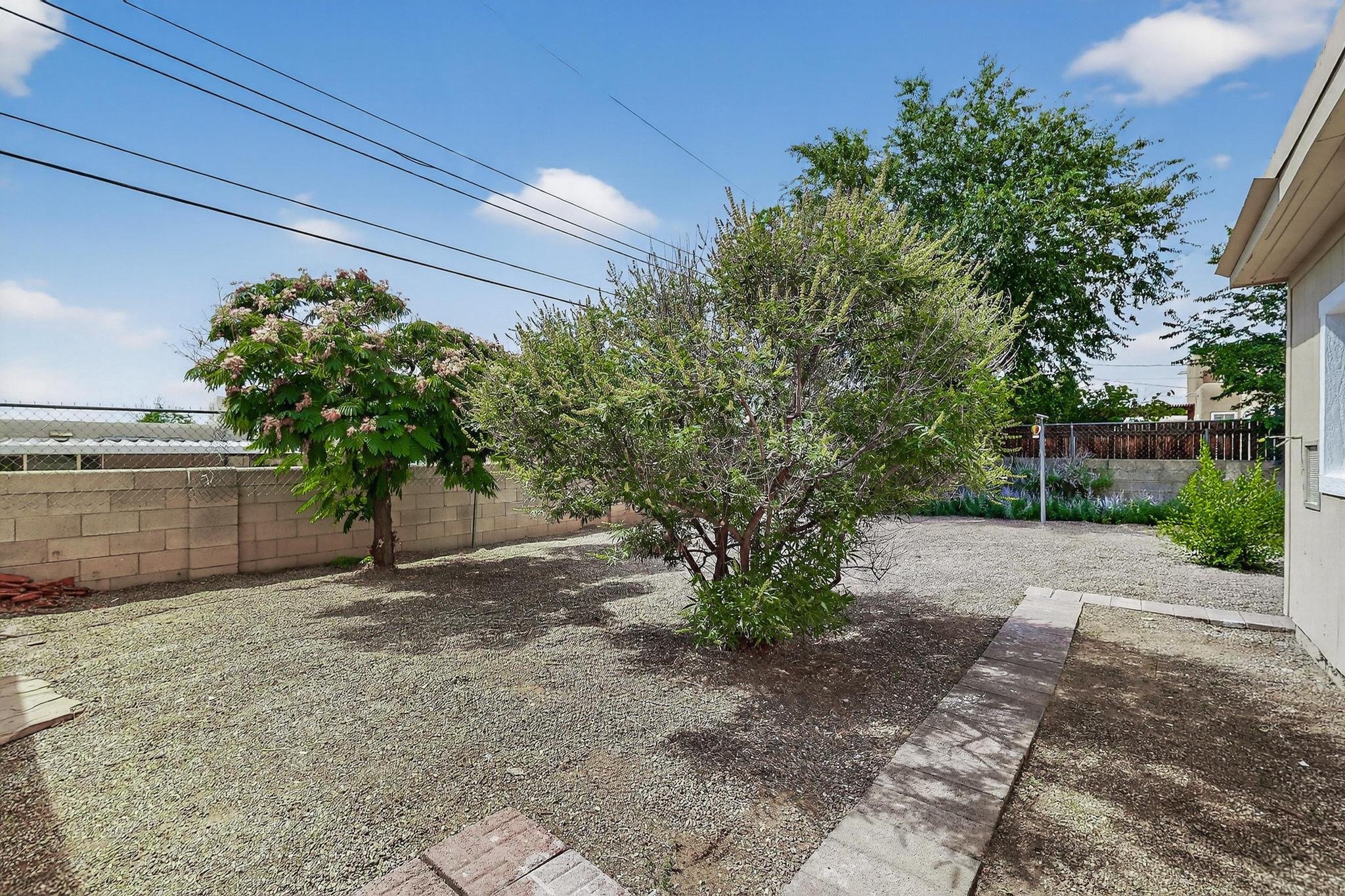 Photo 4 — 2805 Christine Street NE