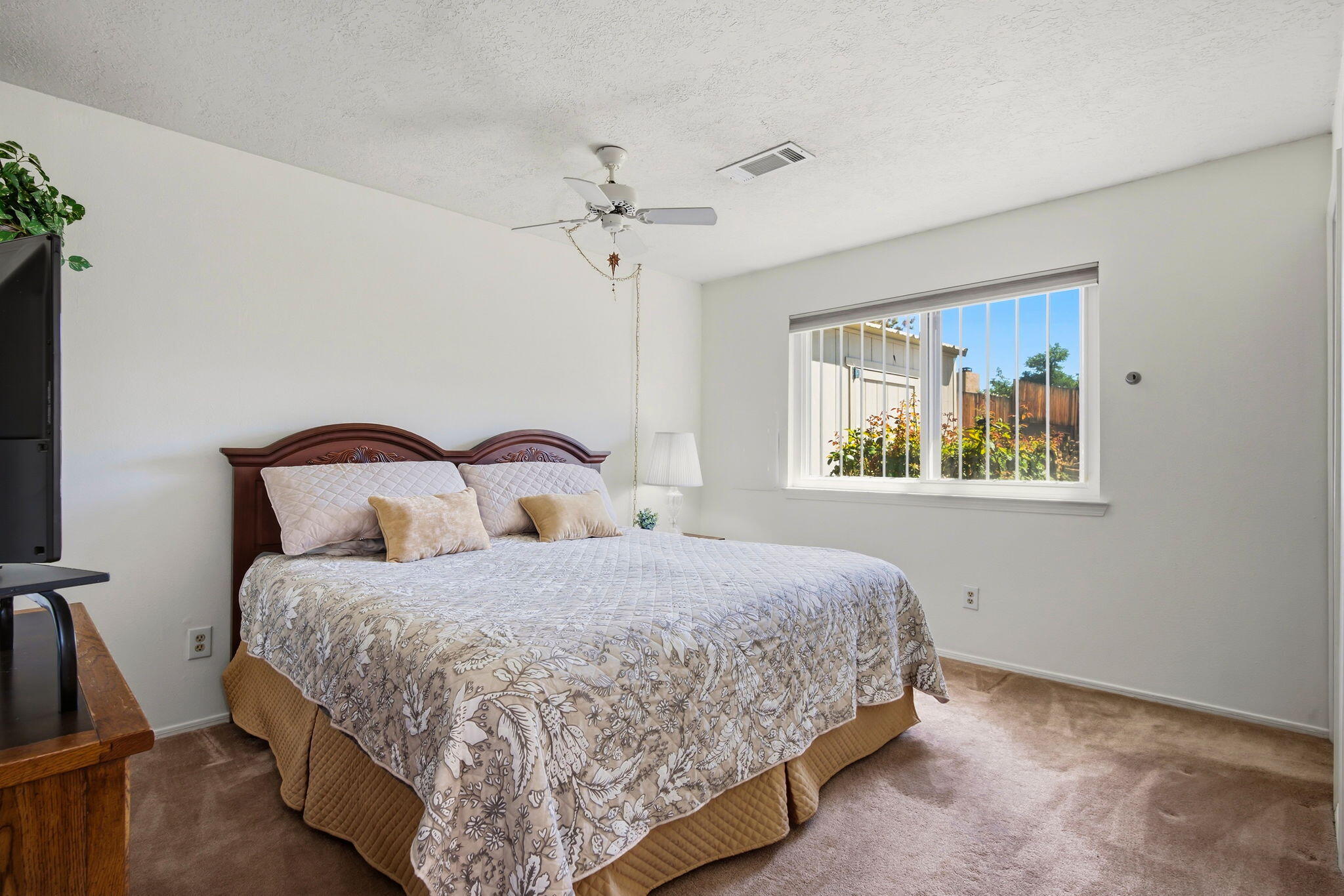 Photo 16 — 6712 Beck Drive NE