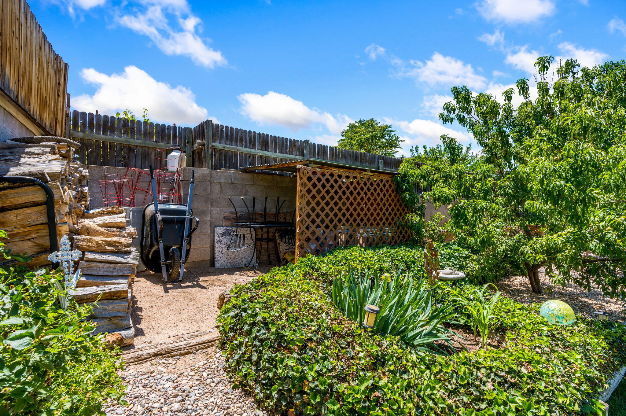 Photo 5 — 6712 Beck Drive NE