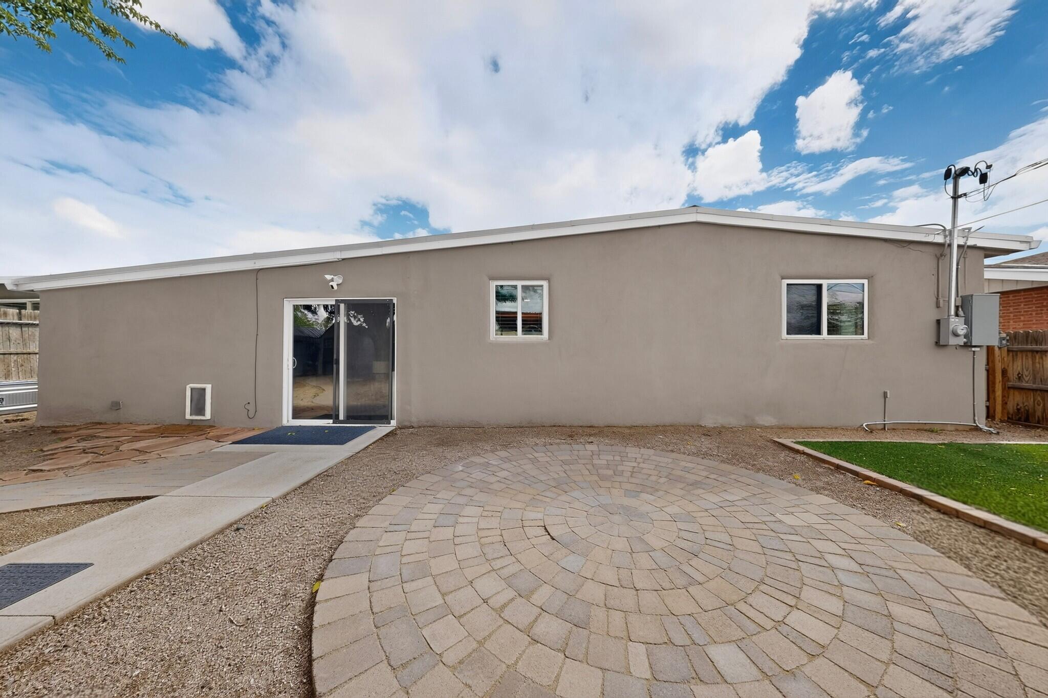 Photo 11 — 4601 Palo Duro Avenue NE