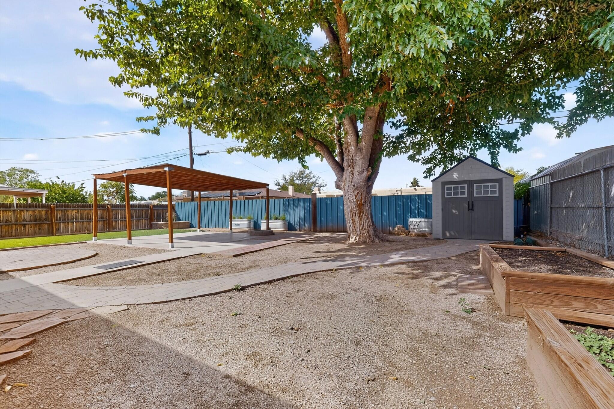 Photo 7 — 4601 Palo Duro Avenue NE
