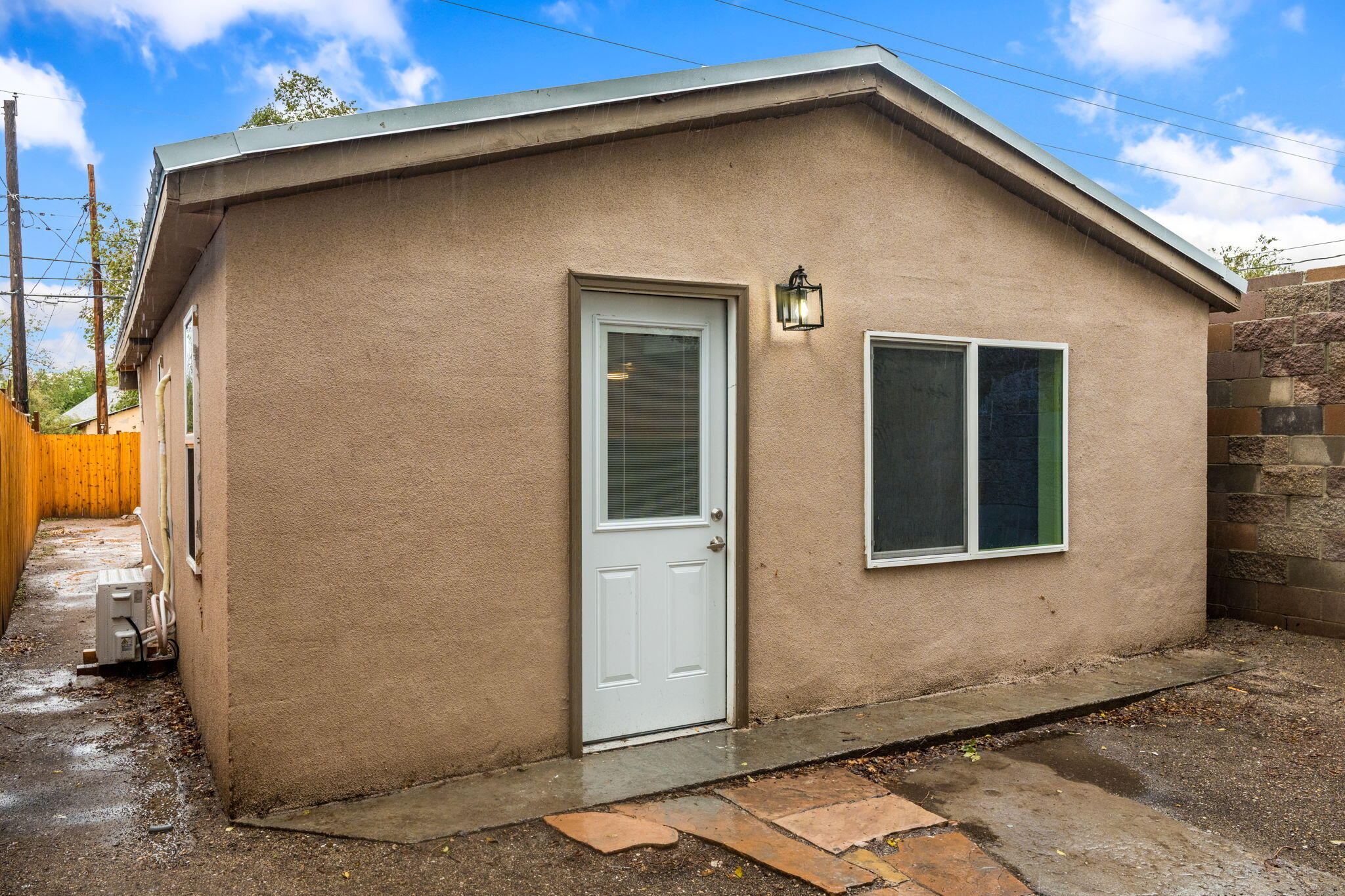917 Edith Boulevard SE
