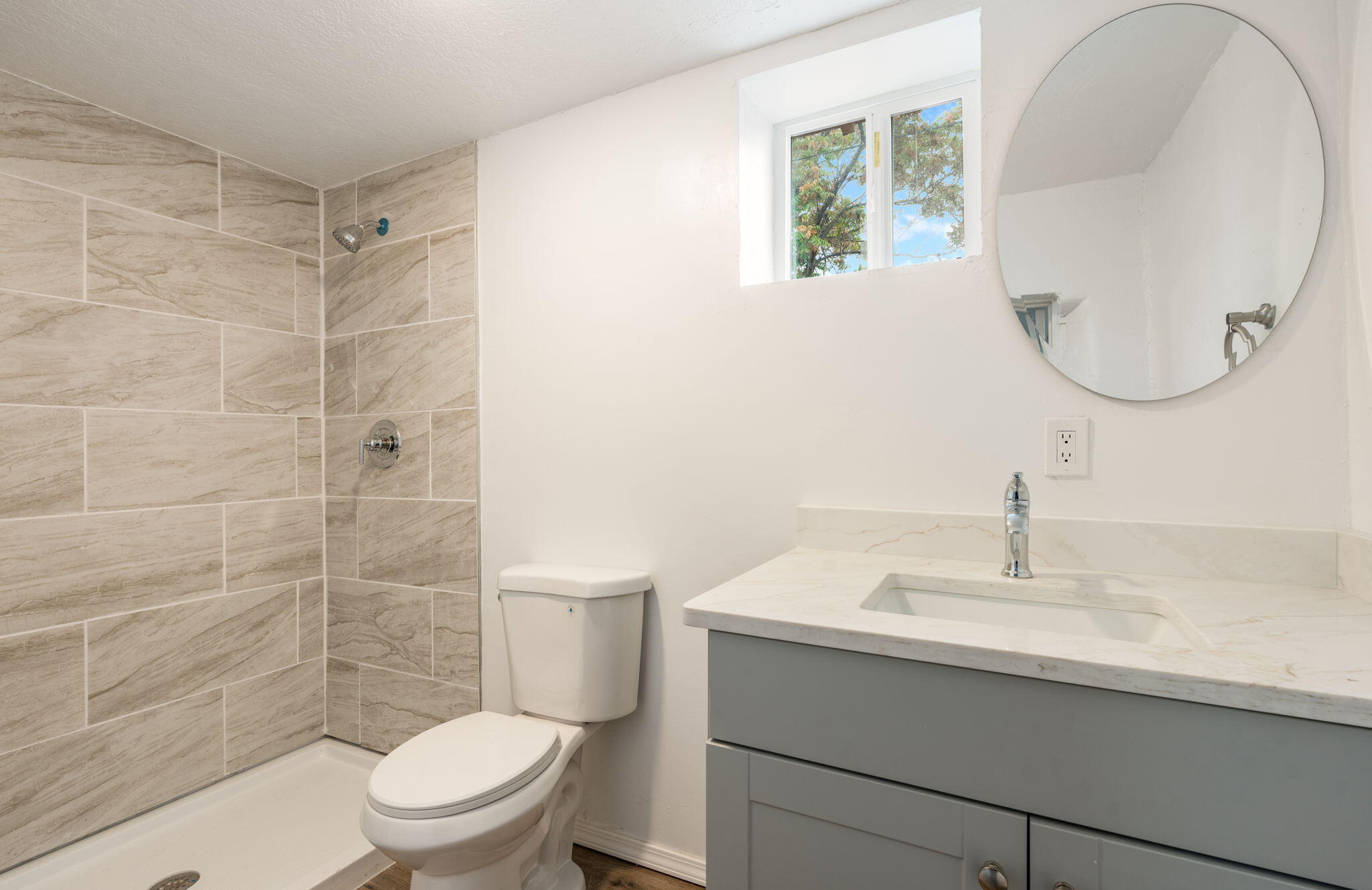 Photo 11 — 917 Edith Boulevard SE