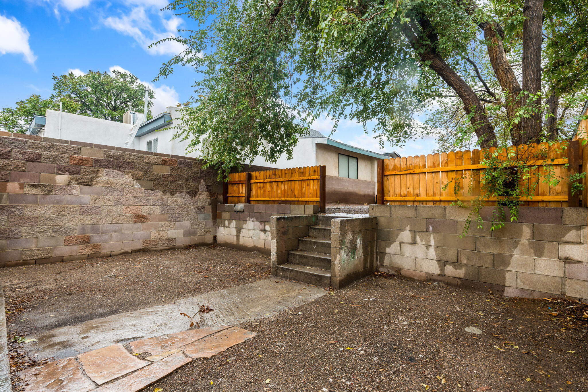 Photo 5 — 917 Edith Boulevard SE