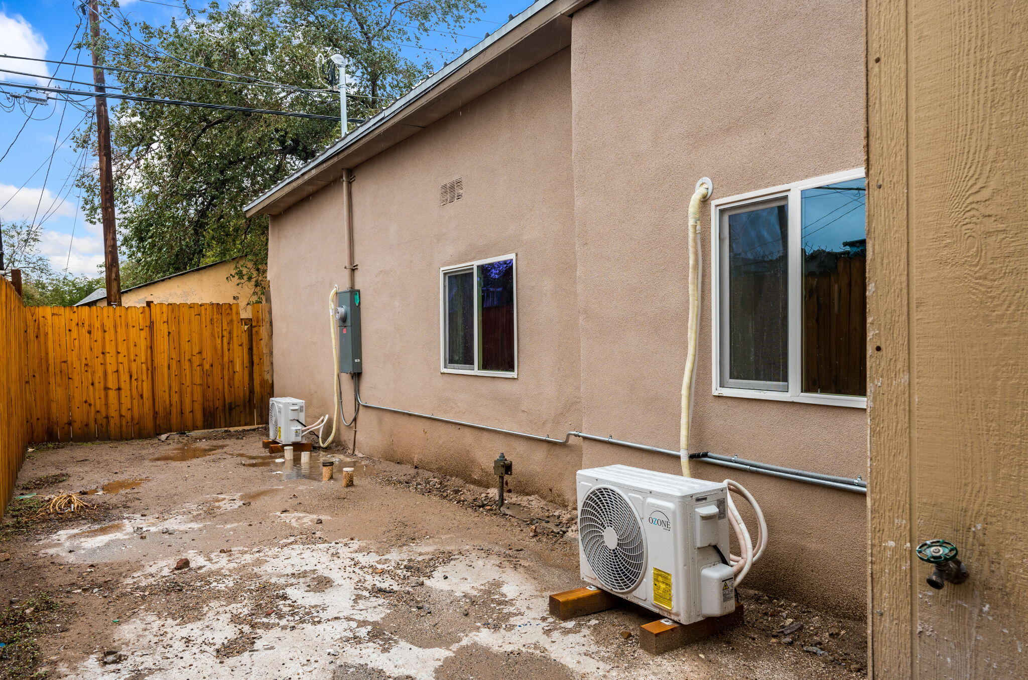 Photo 4 — 917 Edith Boulevard SE