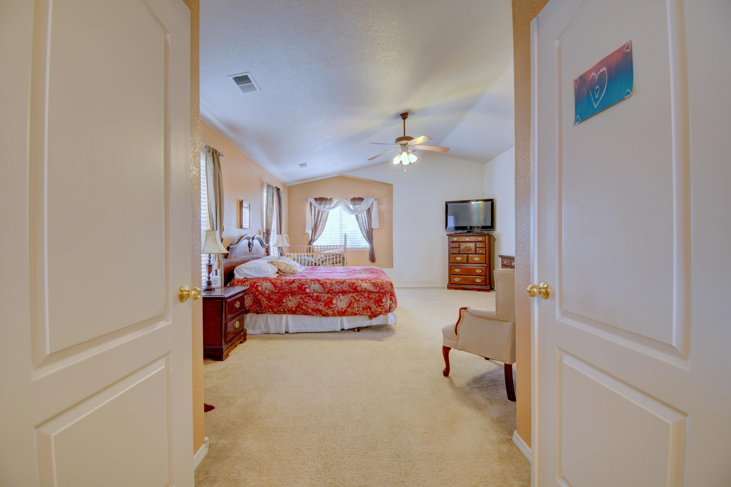 Photo 14 — 10439 Cantacielo Drive NW