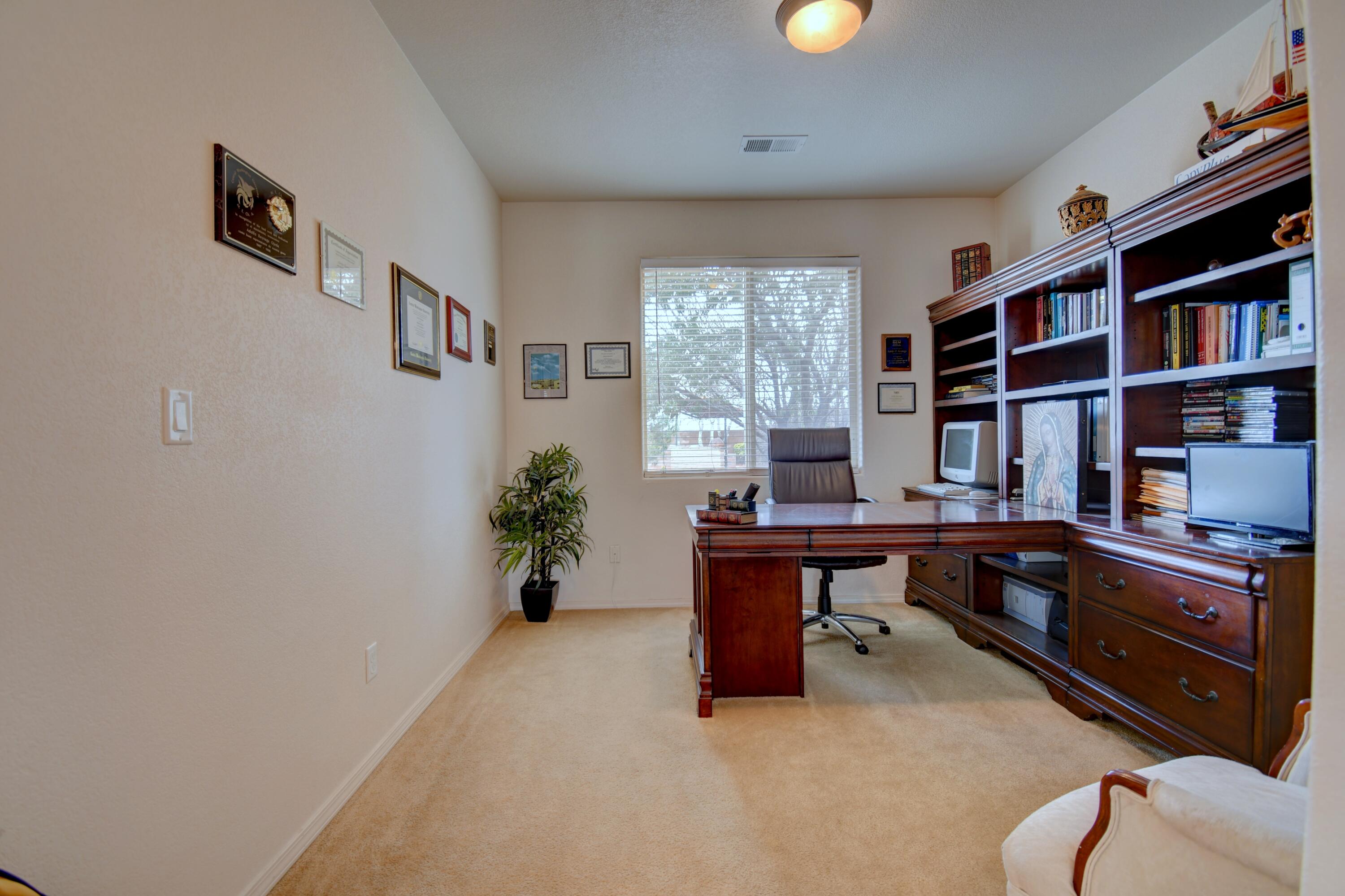 Photo 5 — 10439 Cantacielo Drive NW