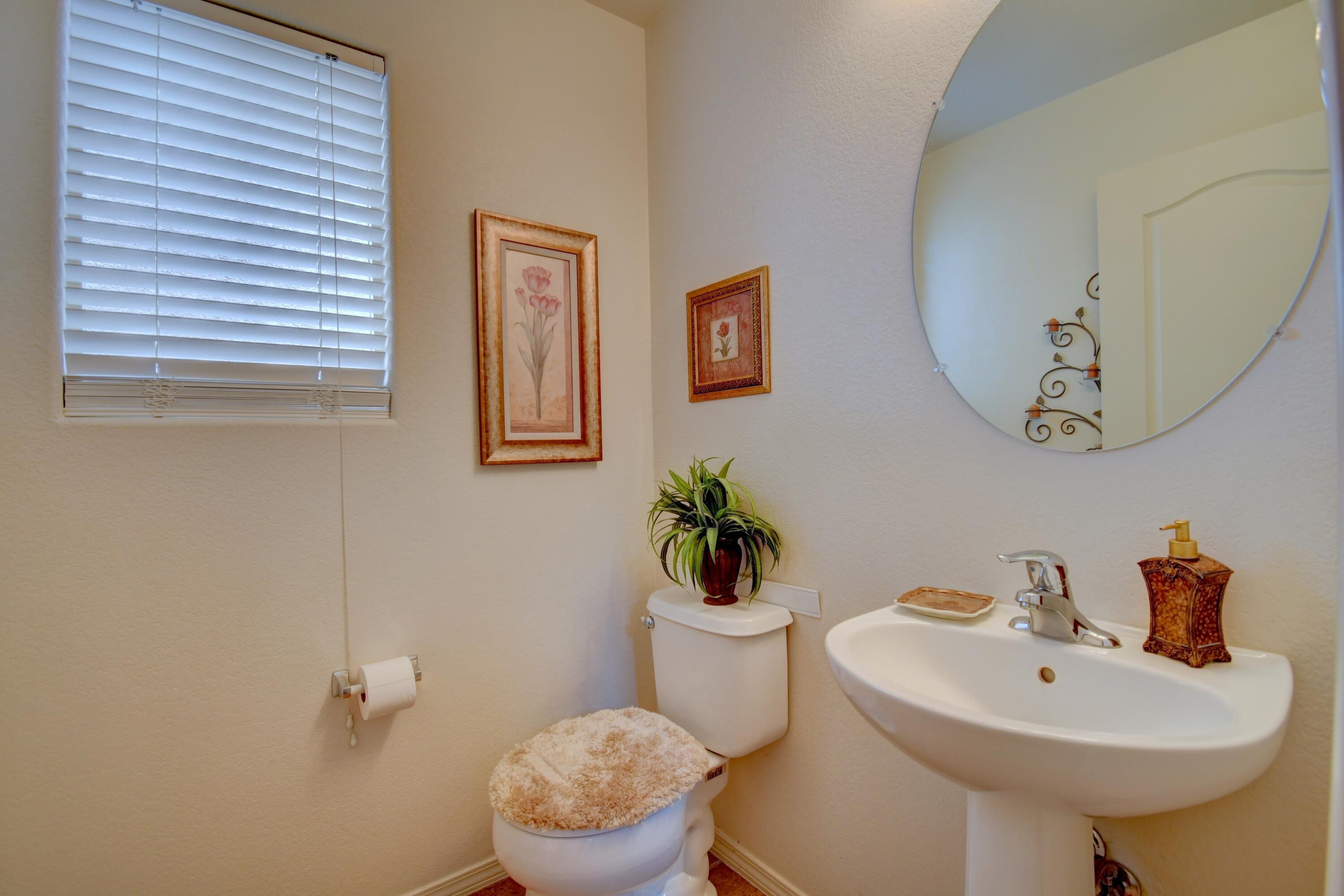 Photo 4 — 10439 Cantacielo Drive NW