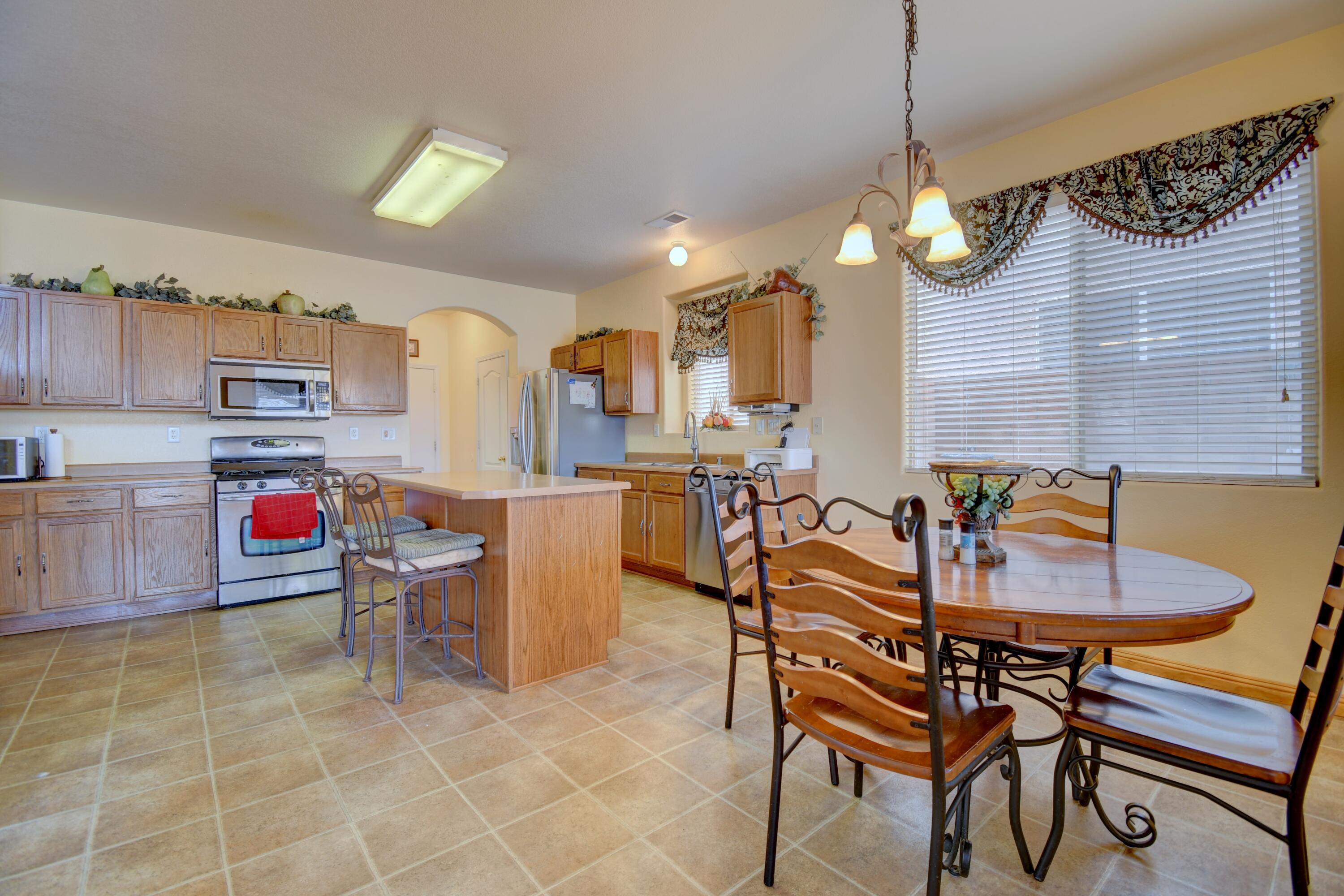 Photo 19 — 10439 Cantacielo Drive NW