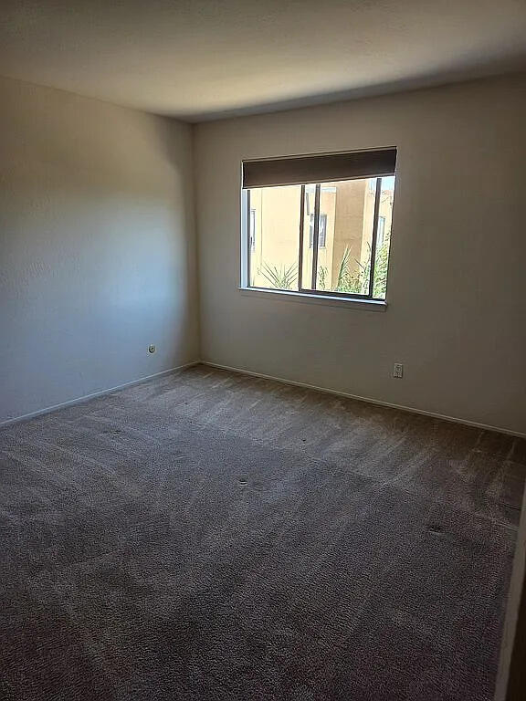 Photo 9 — 545 Berry Road NW