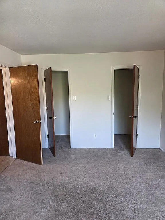 Photo 8 — 545 Berry Road NW