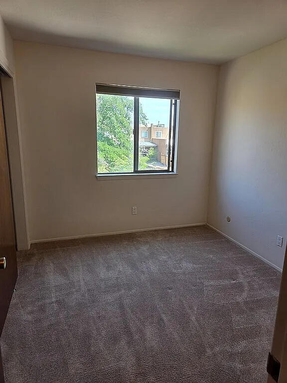 Photo 7 — 545 Berry Road NW