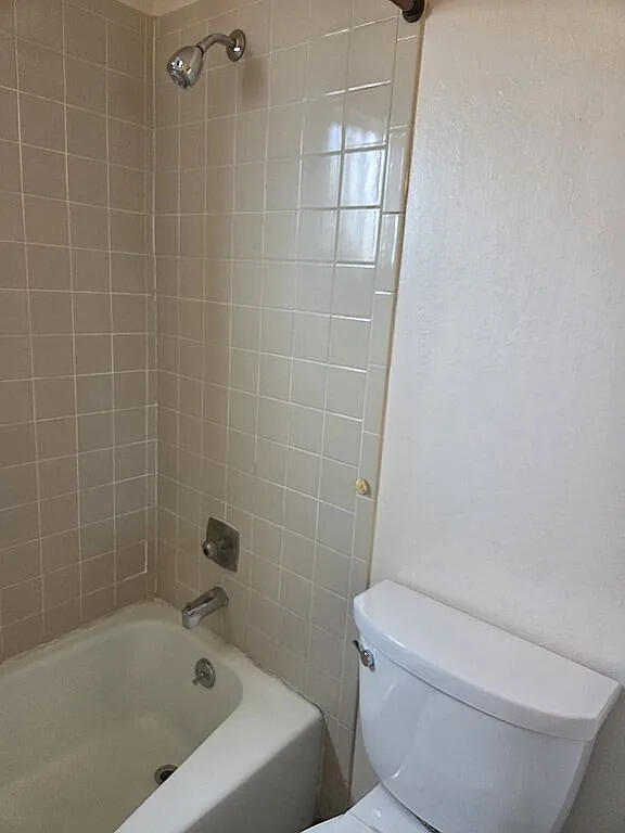 Photo 11 — 545 Berry Road NW