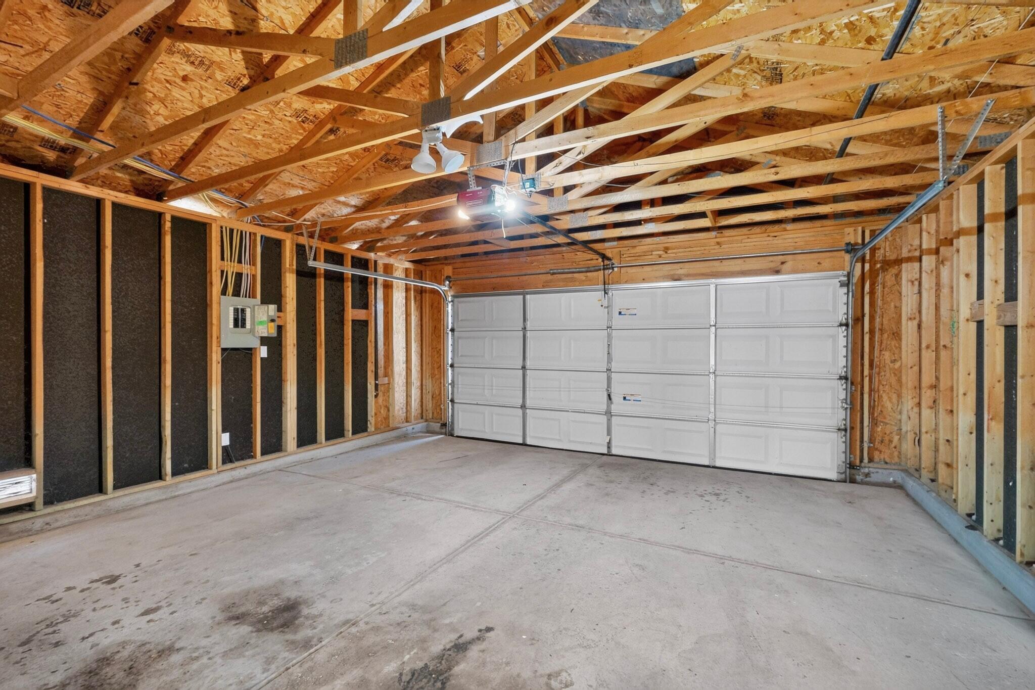 Photo 5 — 2756 Butch Cassidy Drive SW