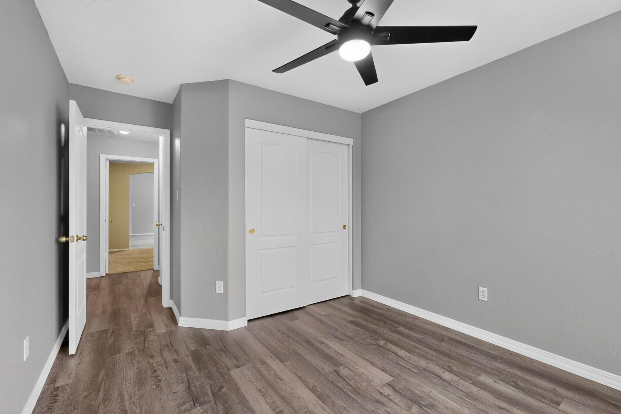 Photo 19 — 617 Sunny Meadows Drive NE