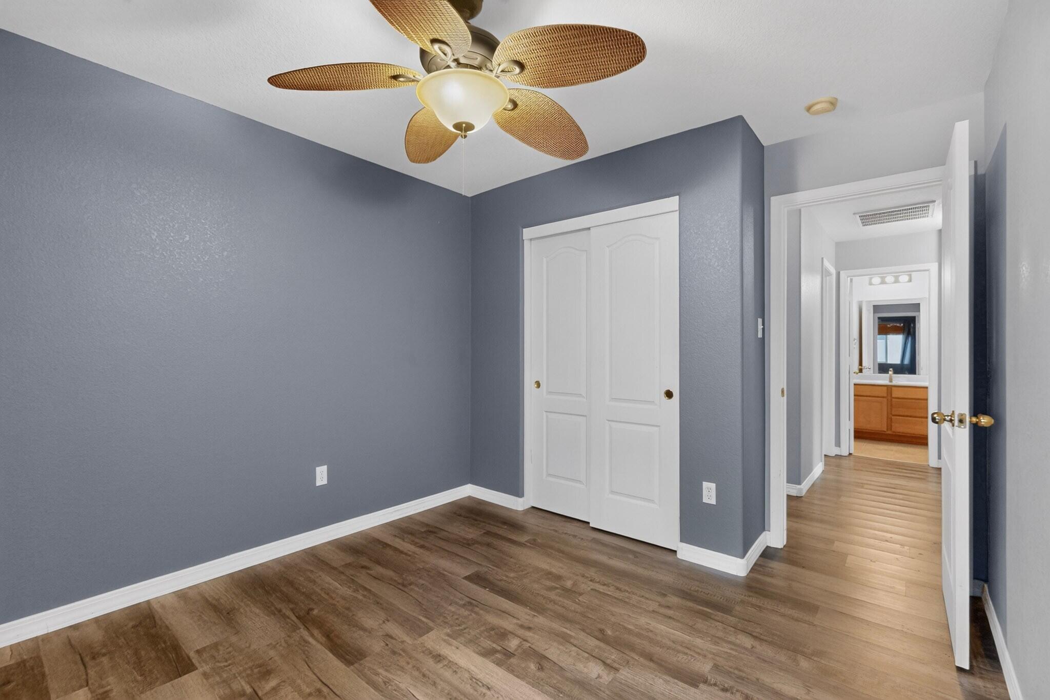 Photo 13 — 617 Sunny Meadows Drive NE