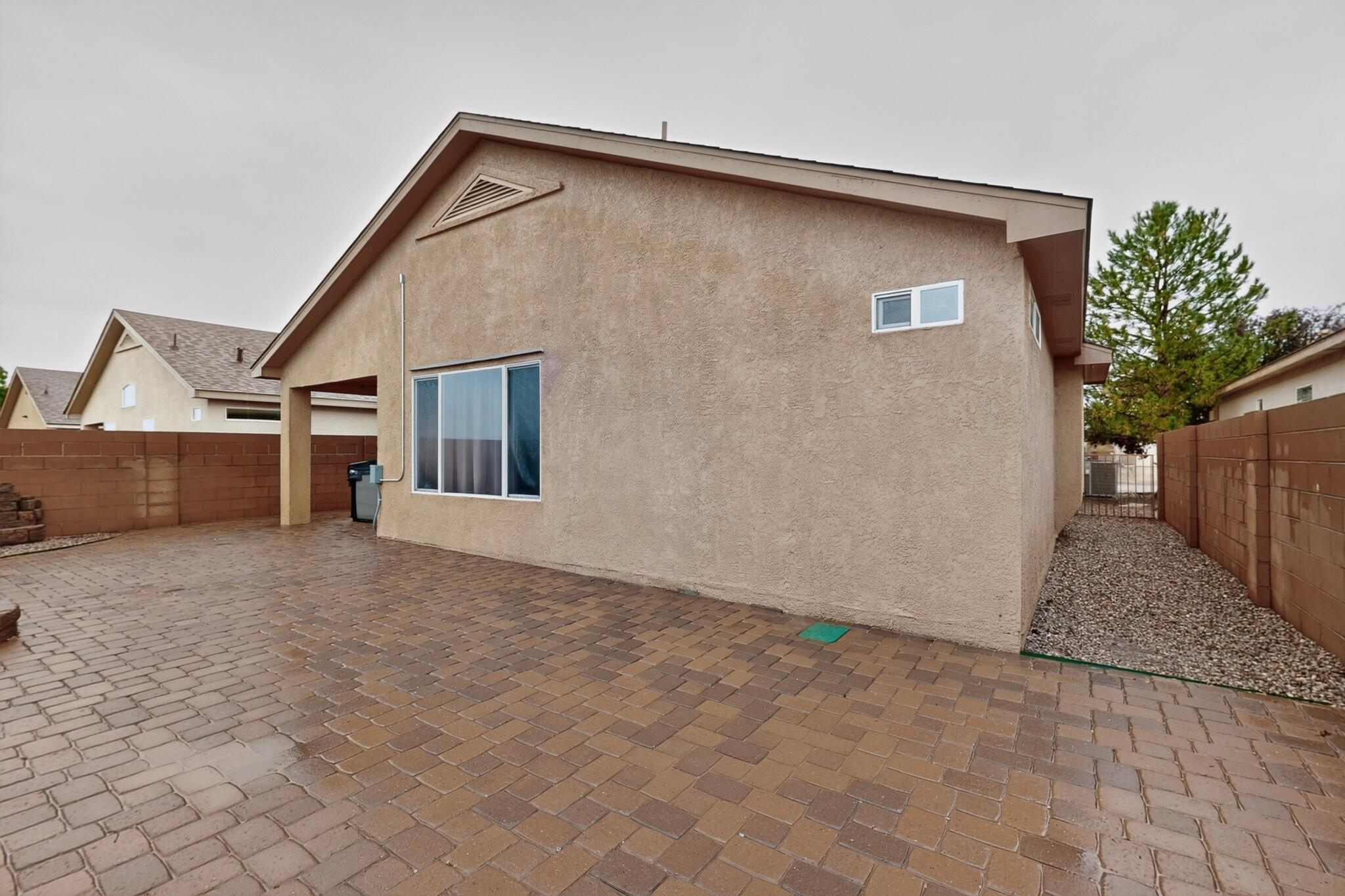 Photo 9 — 617 Sunny Meadows Drive NE