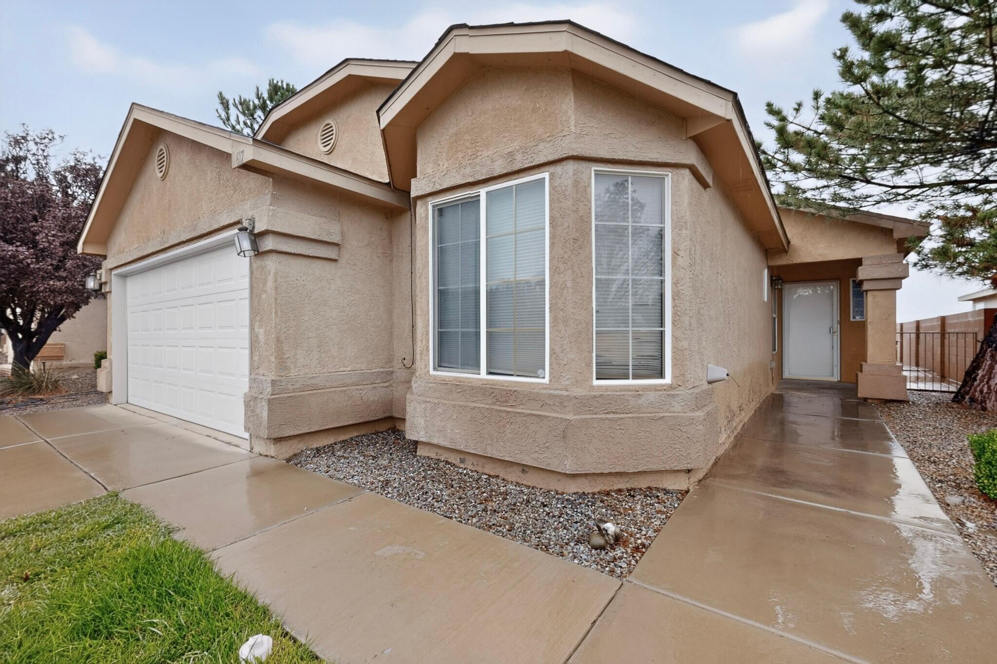Photo 4 — 617 Sunny Meadows Drive NE