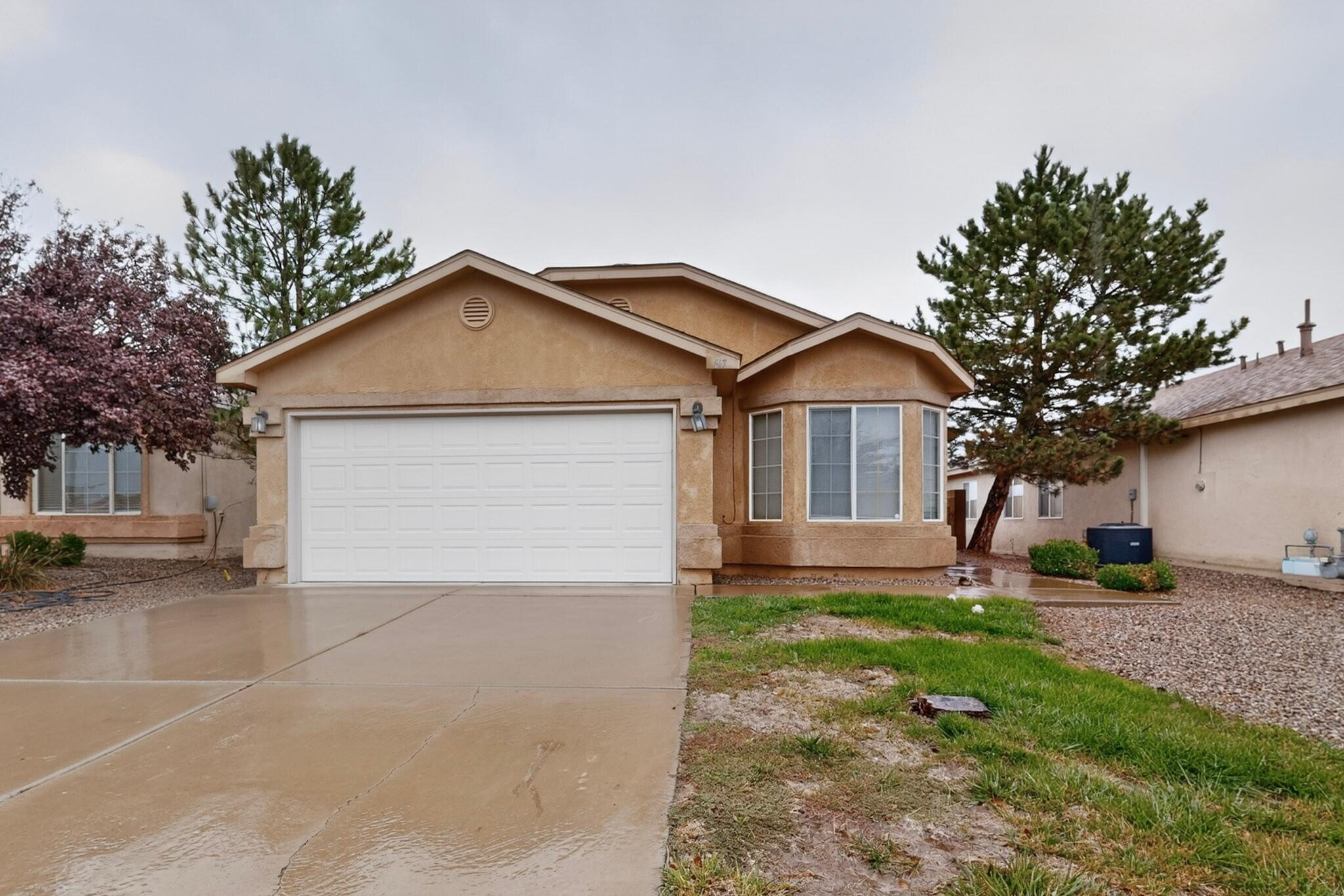 Photo 2 — 617 Sunny Meadows Drive NE