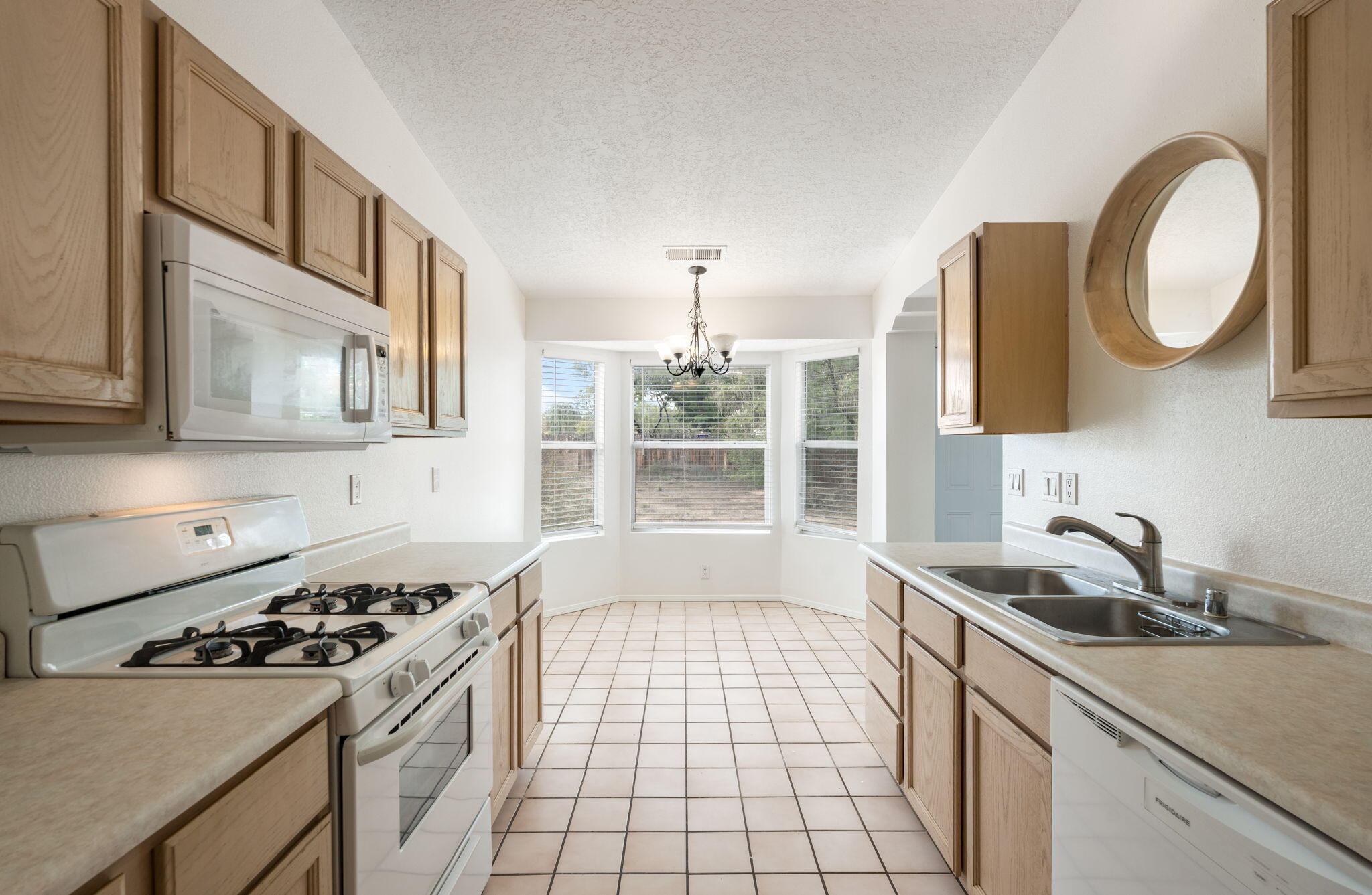 Photo 11 — 5304 Bandelier Drive NW