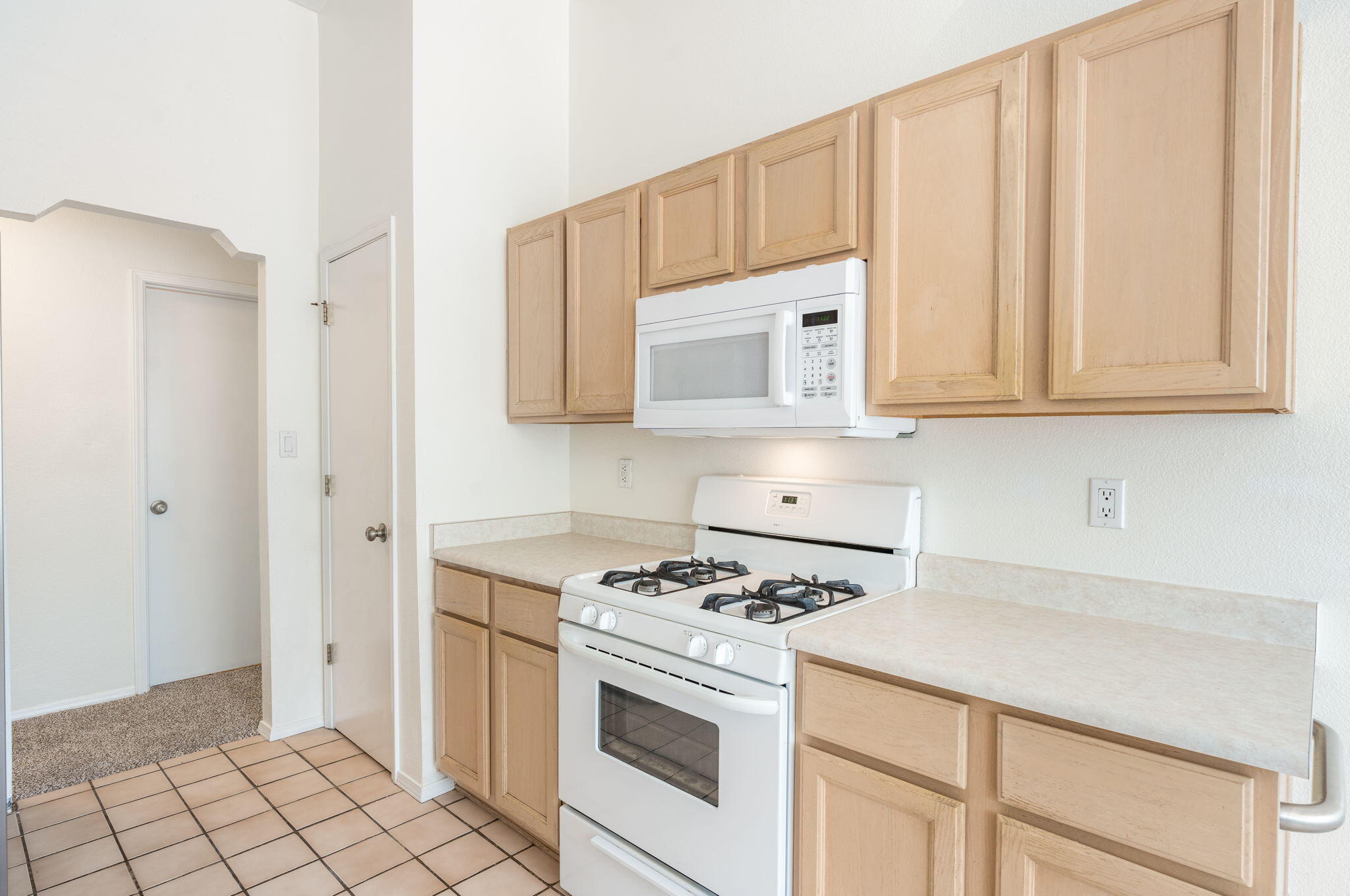 Photo 13 — 5304 Bandelier Drive NW