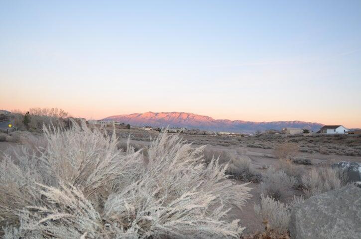 Photo 2 — 5304 Bandelier Drive NW