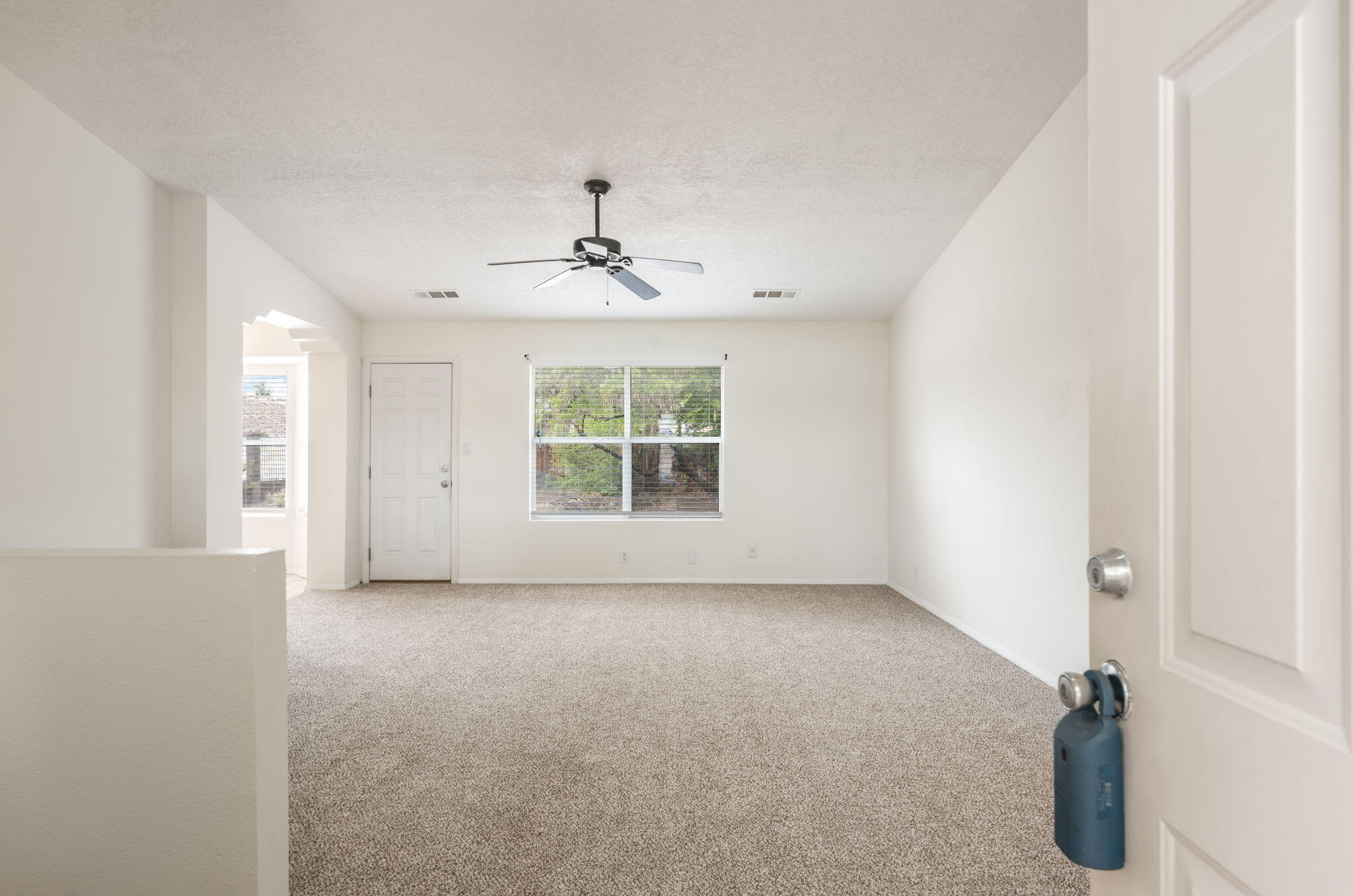 Photo 5 — 5304 Bandelier Drive NW